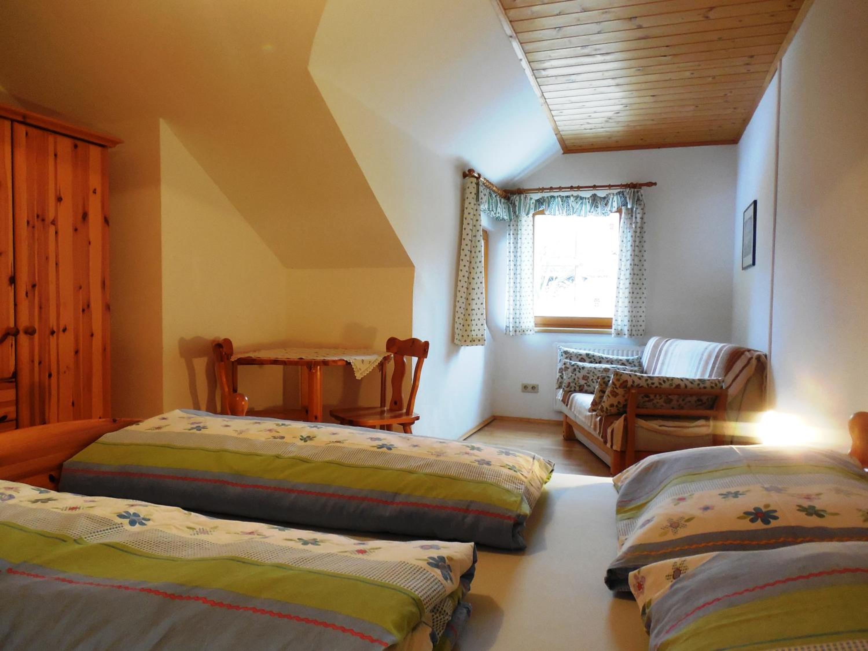 Large Two-Bedroom Apartment with Balcony photo 2