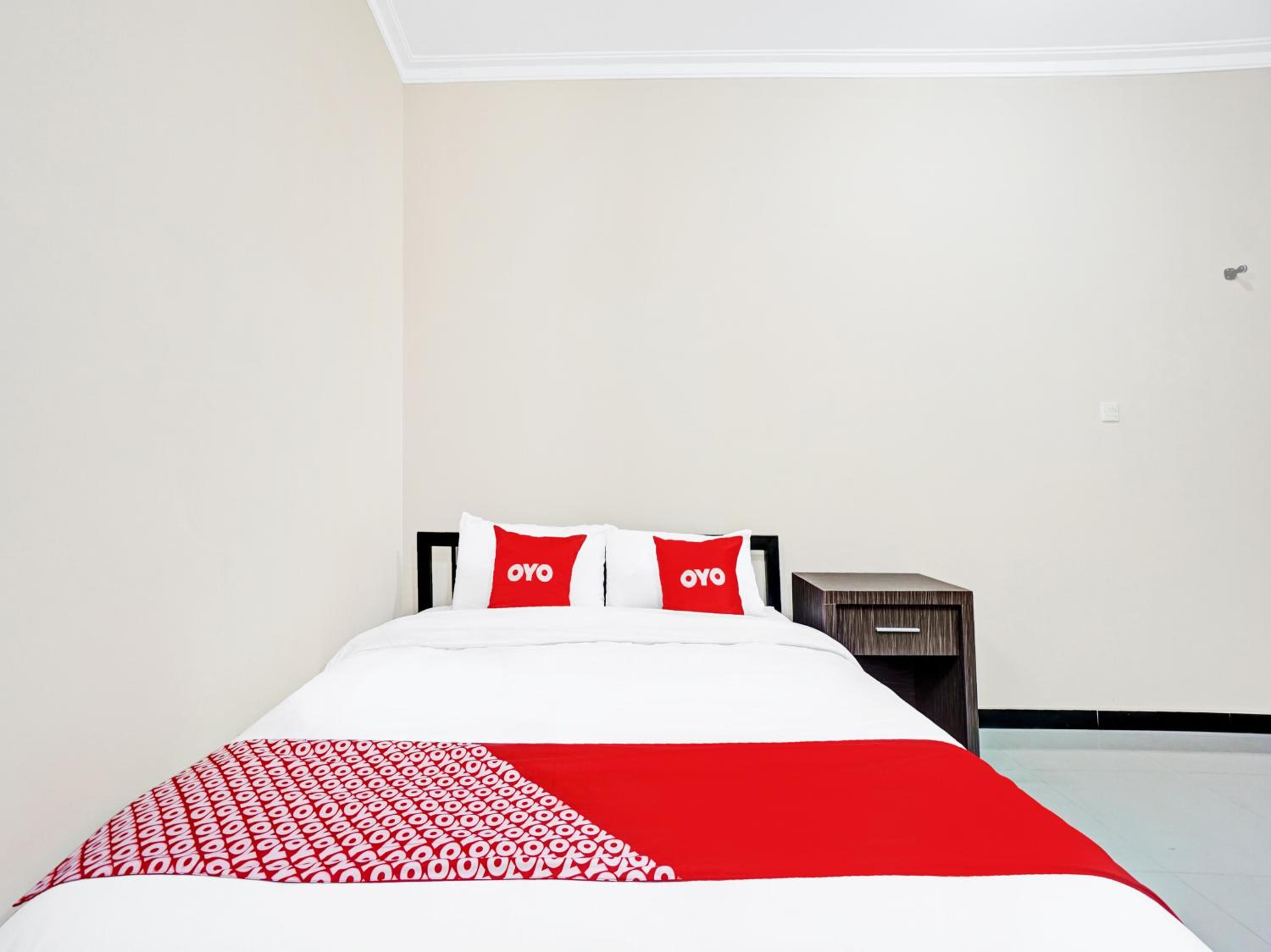 Deluxe Double Room - Photo 8