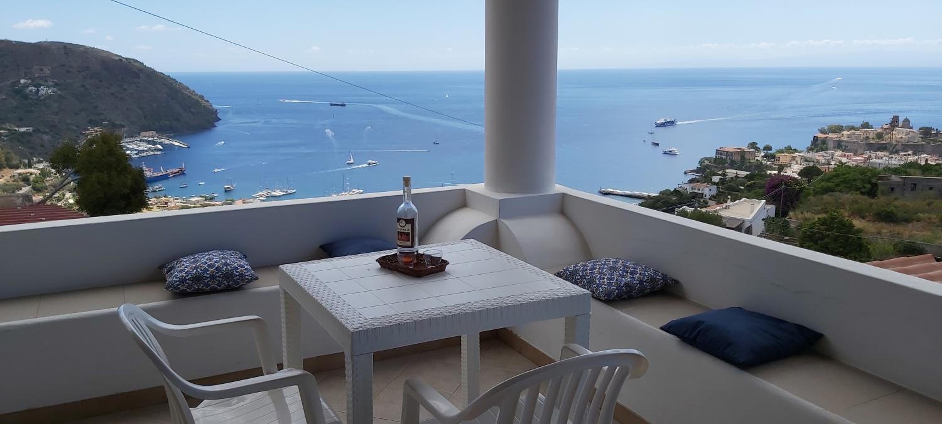 Deluxe Double Room with Sea View photo 2