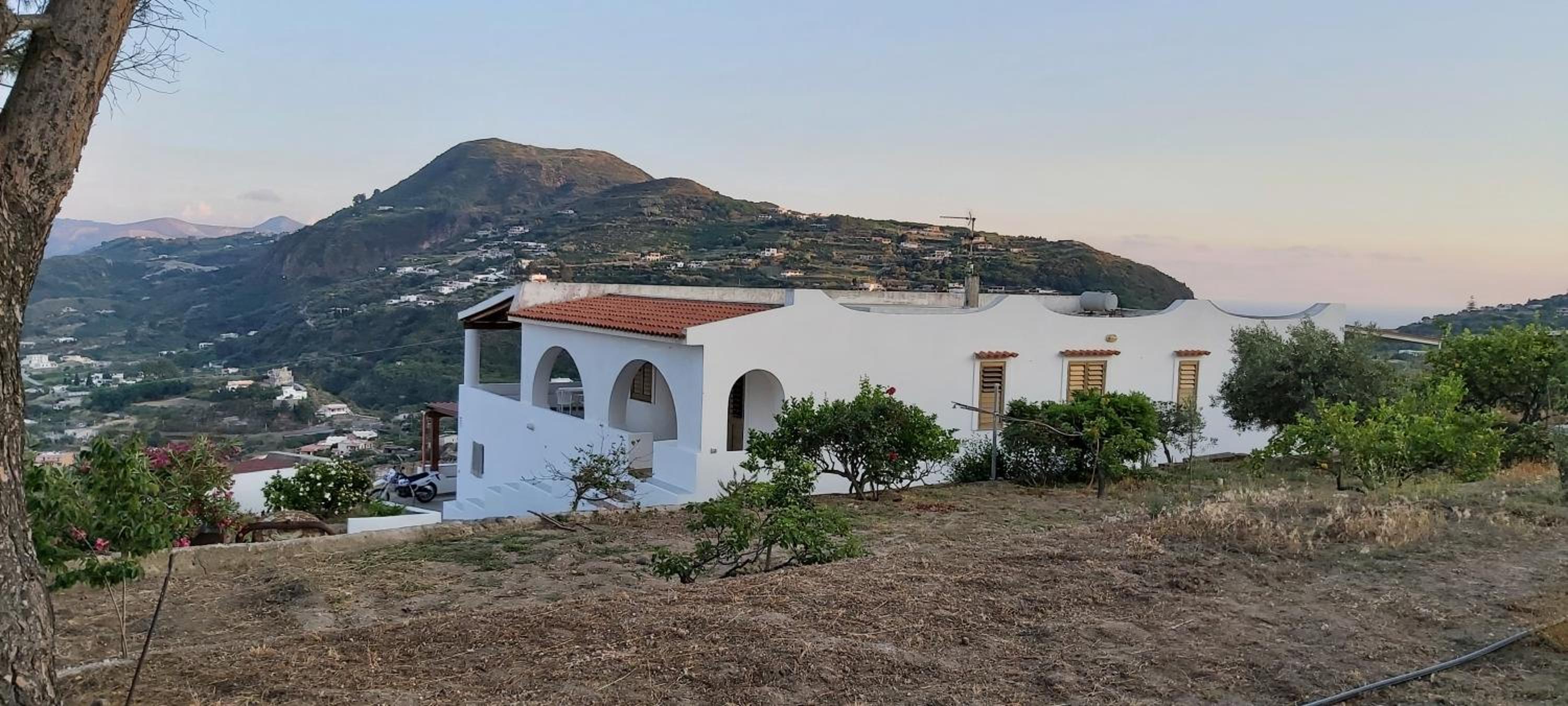 Deluxe Double Room with Sea View - Photo 2