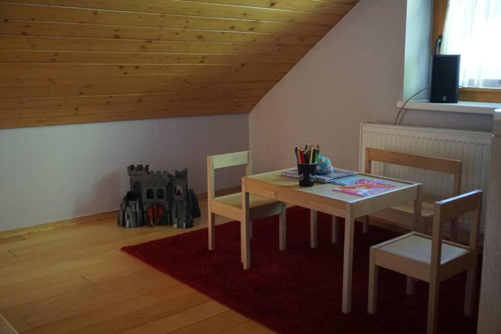 Villa photo 2