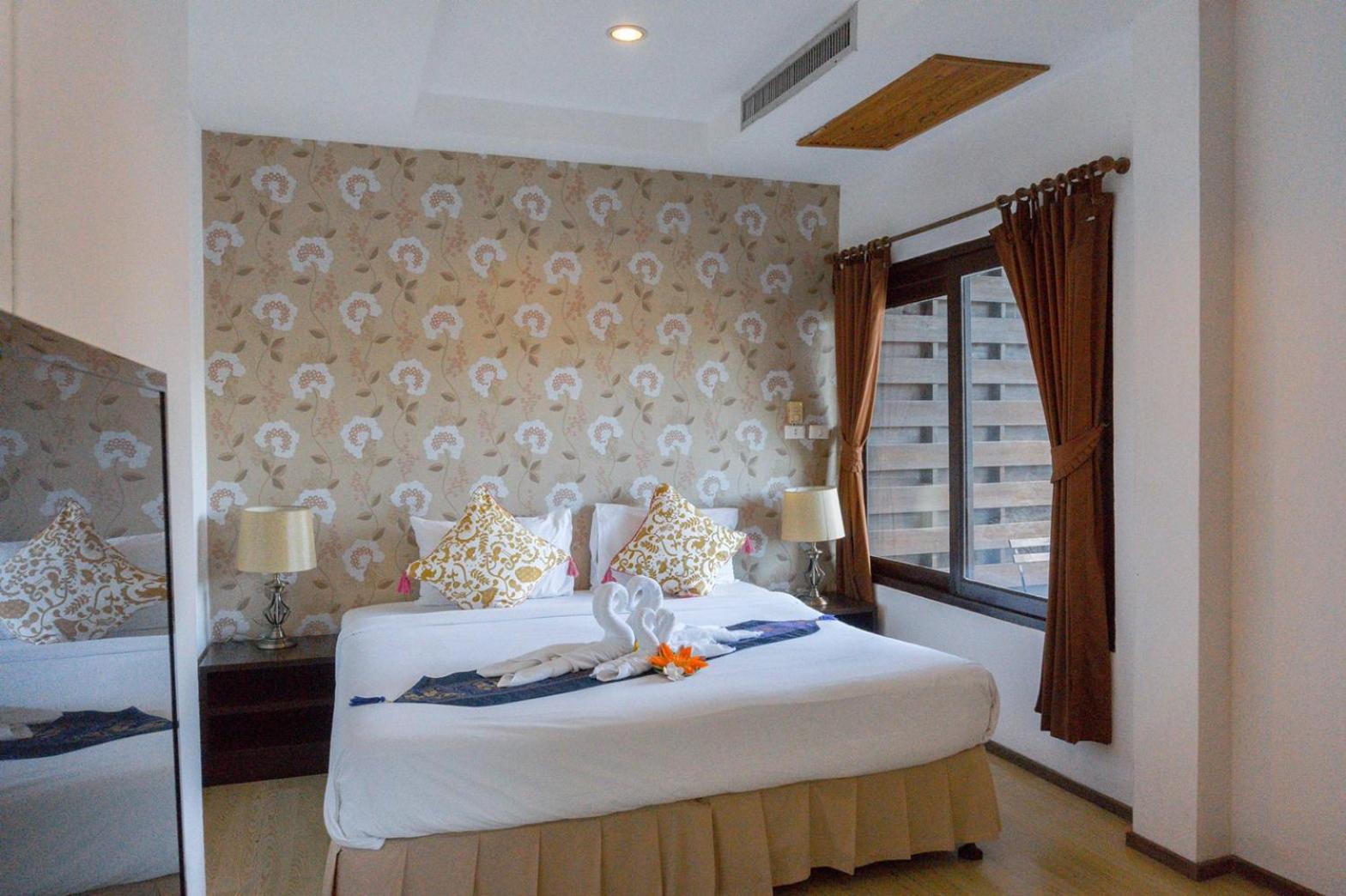 Deluxe Double Room - Photo 17