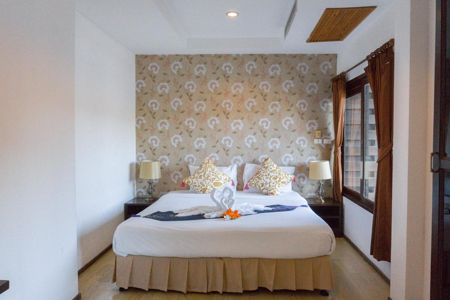 Deluxe Double Room - Photo 10
