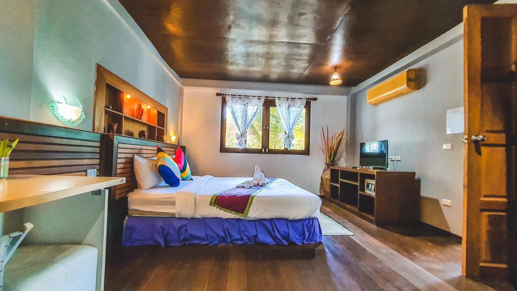 Two-Bedroom Villa - Photo 42