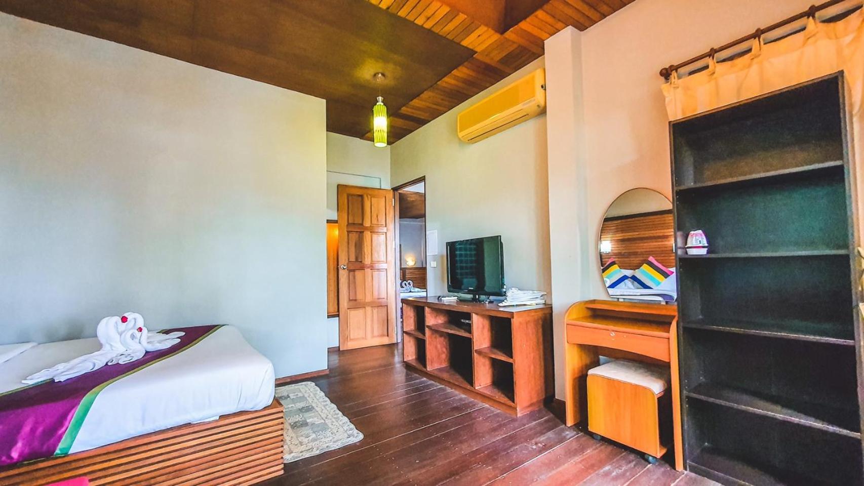 Two-Bedroom Villa - Photo 30