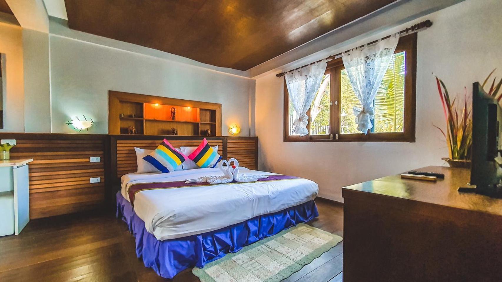 Two-Bedroom Villa - Photo 13