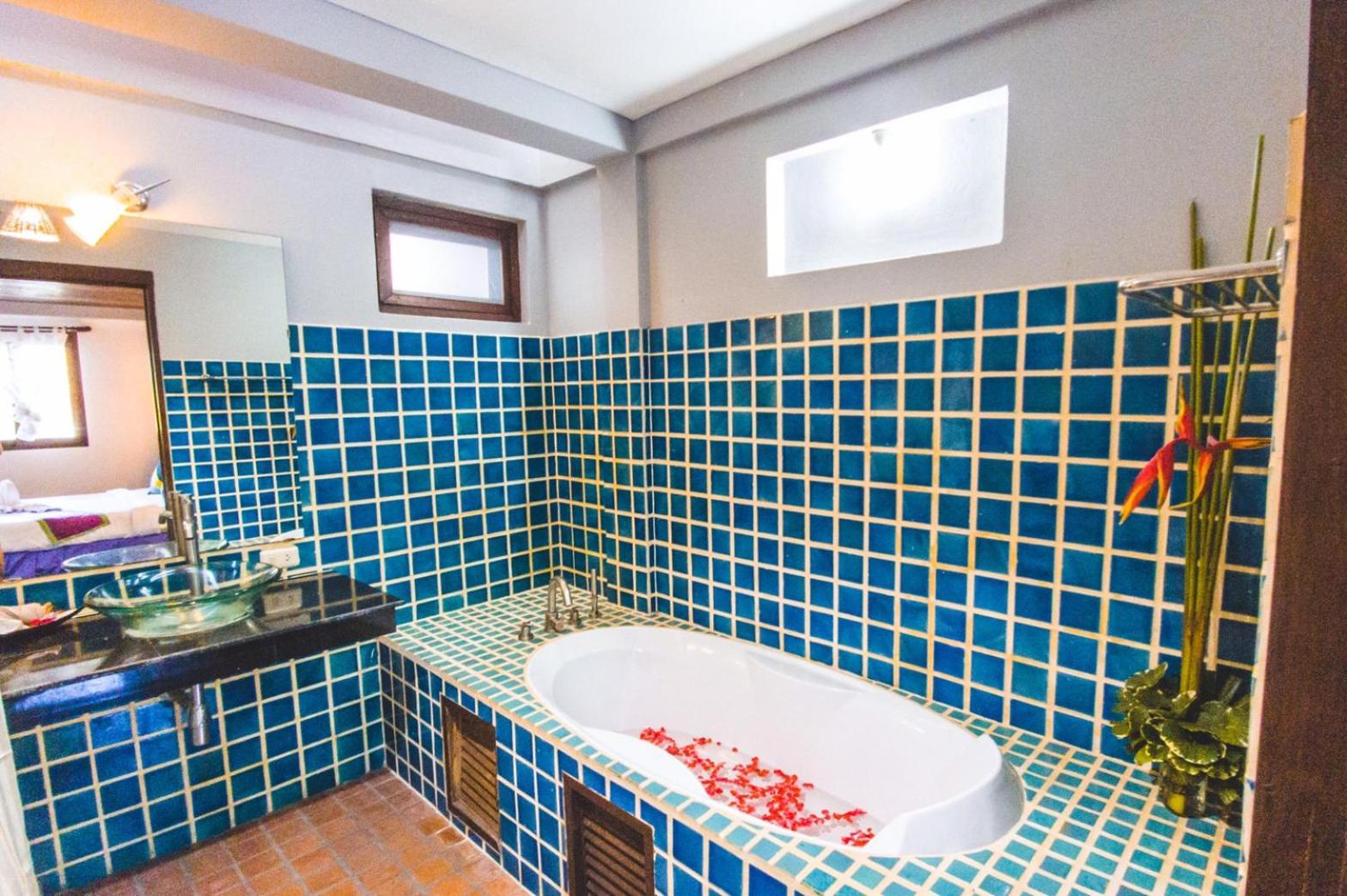 Two-Bedroom Villa - Photo 14