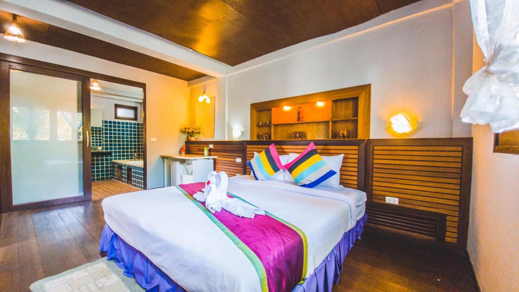 Two-Bedroom Villa - Photo 15