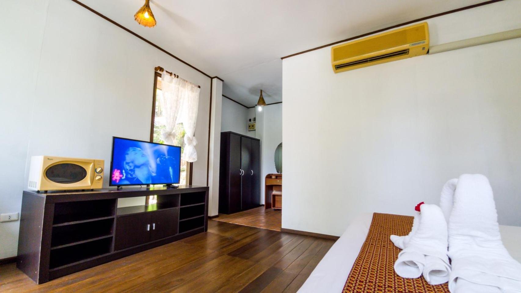 Deluxe Bungalow - Photo 38
