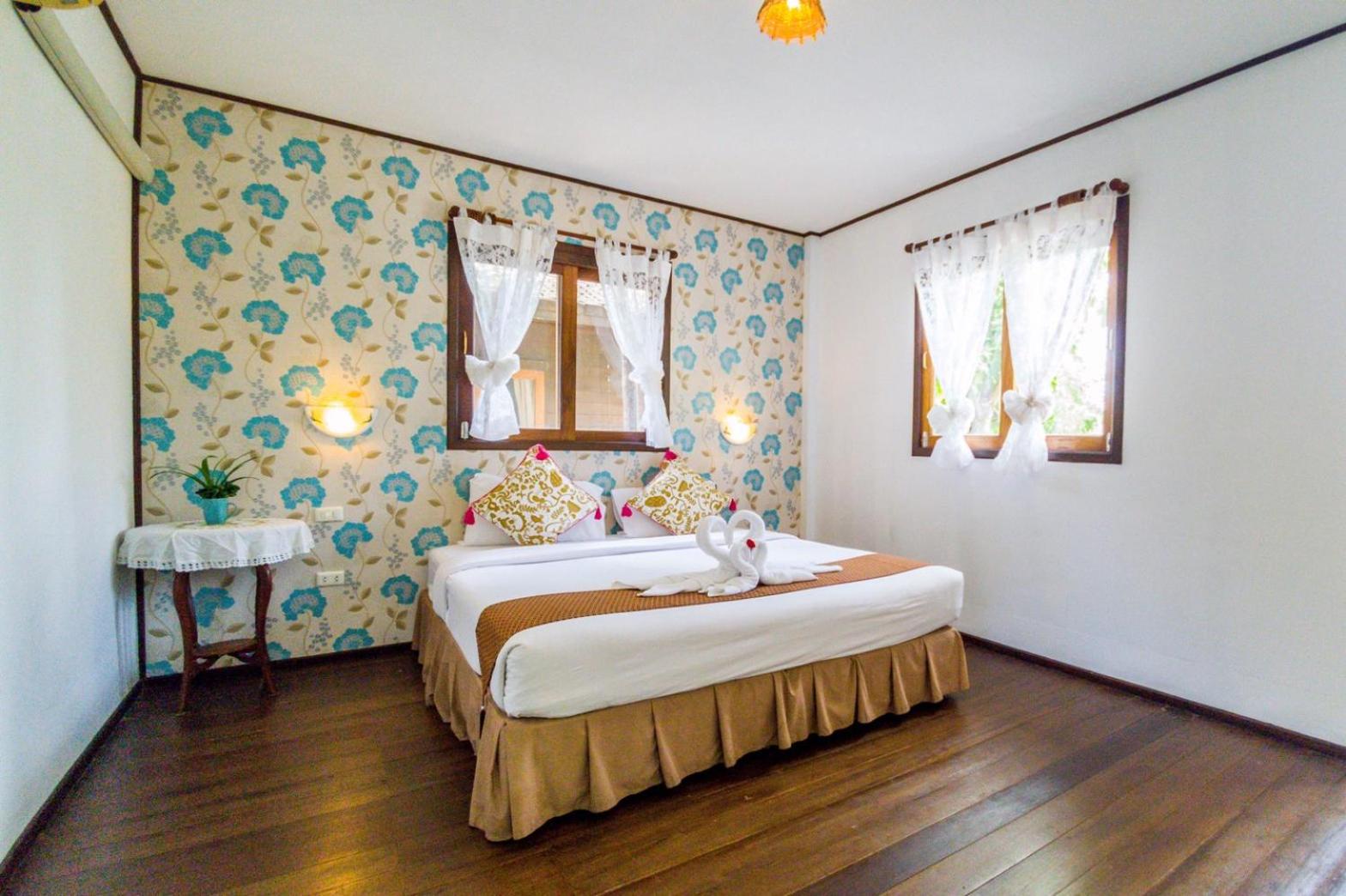Deluxe Bungalow - Photo 11