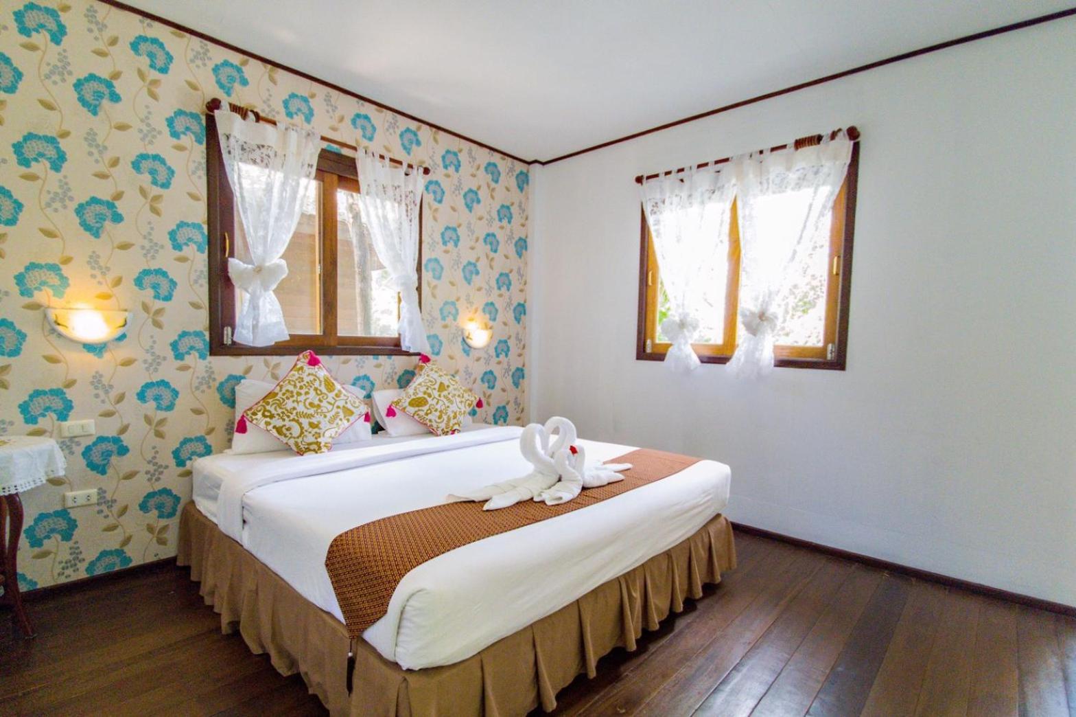 Deluxe Bungalow - Photo 33