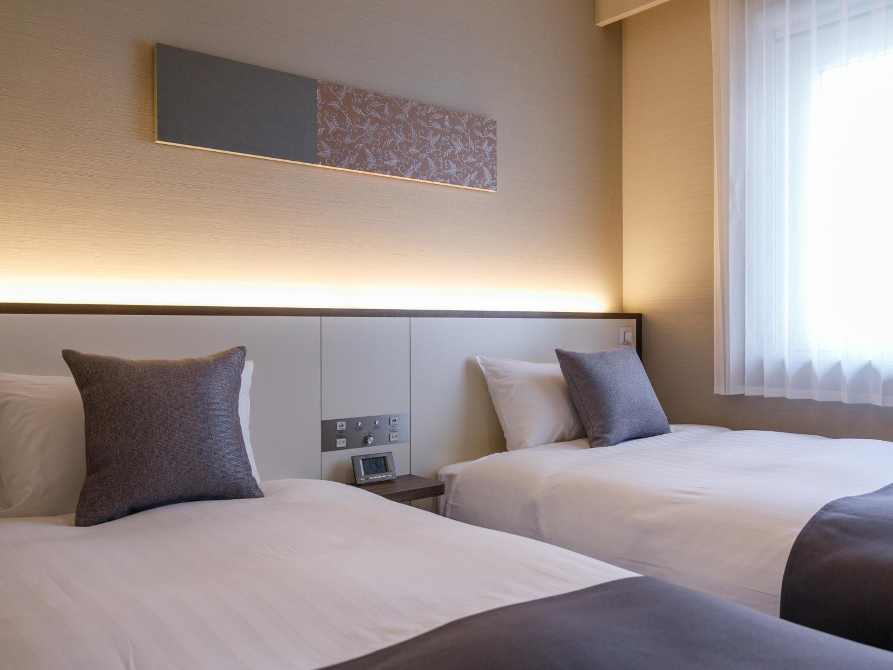 Twin Room - Photo 2