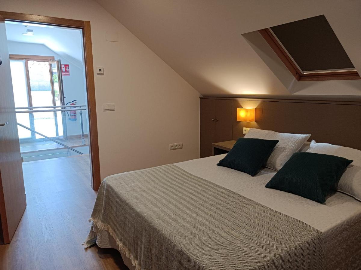 Double Room with Shared Bathroom photo 2