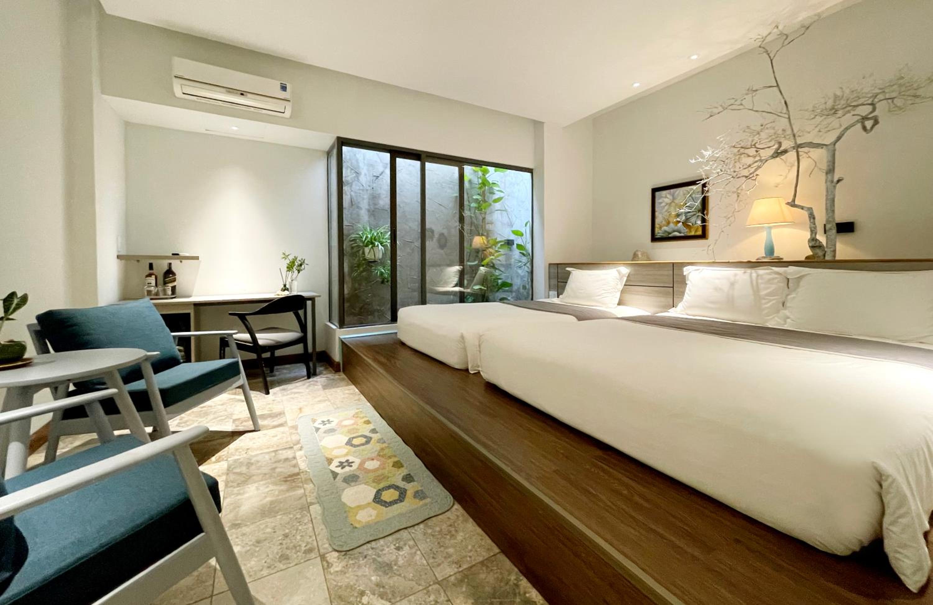 Triple Room with Private Bathroom photo 2