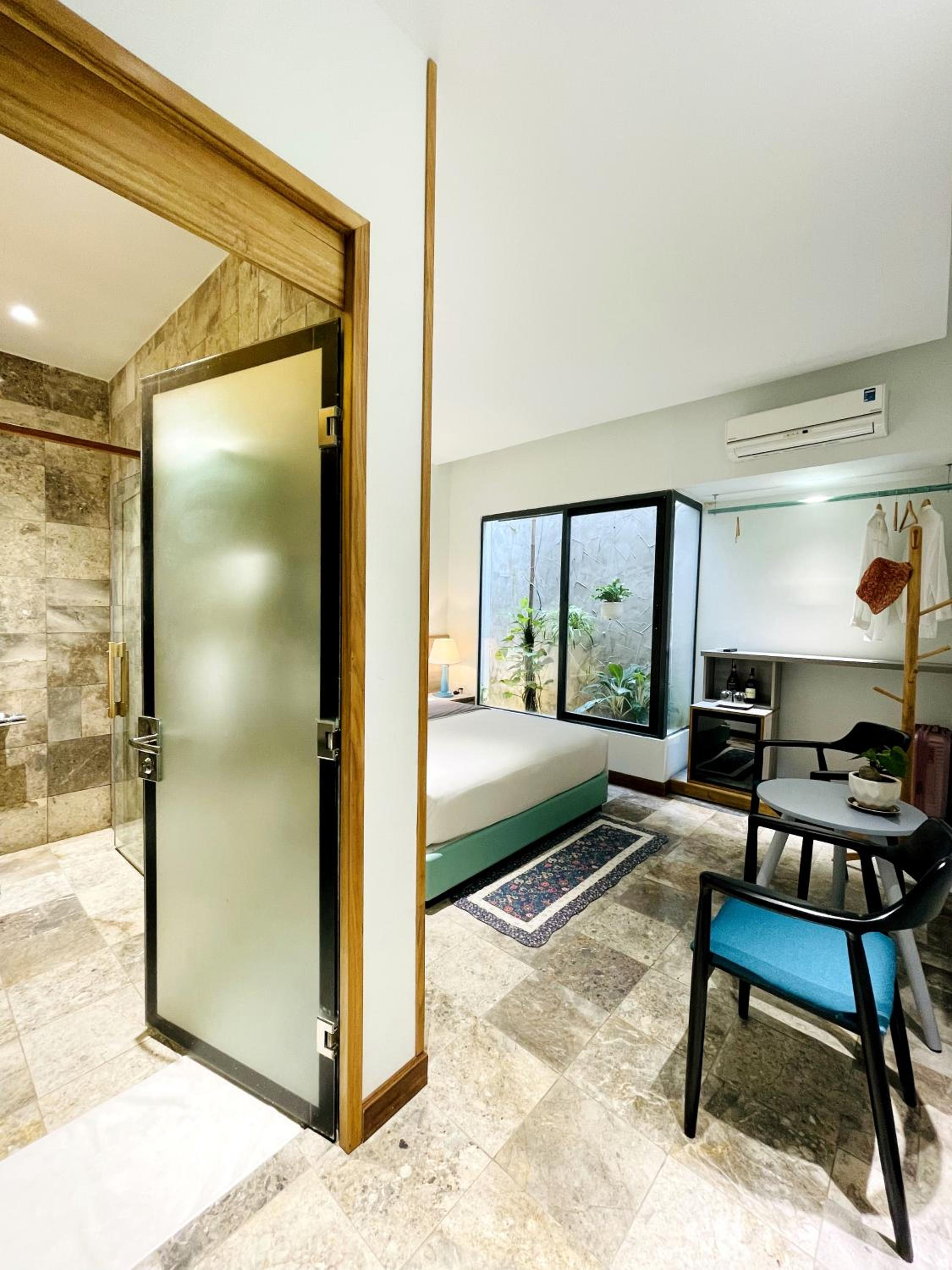 Double Room - Photo 16