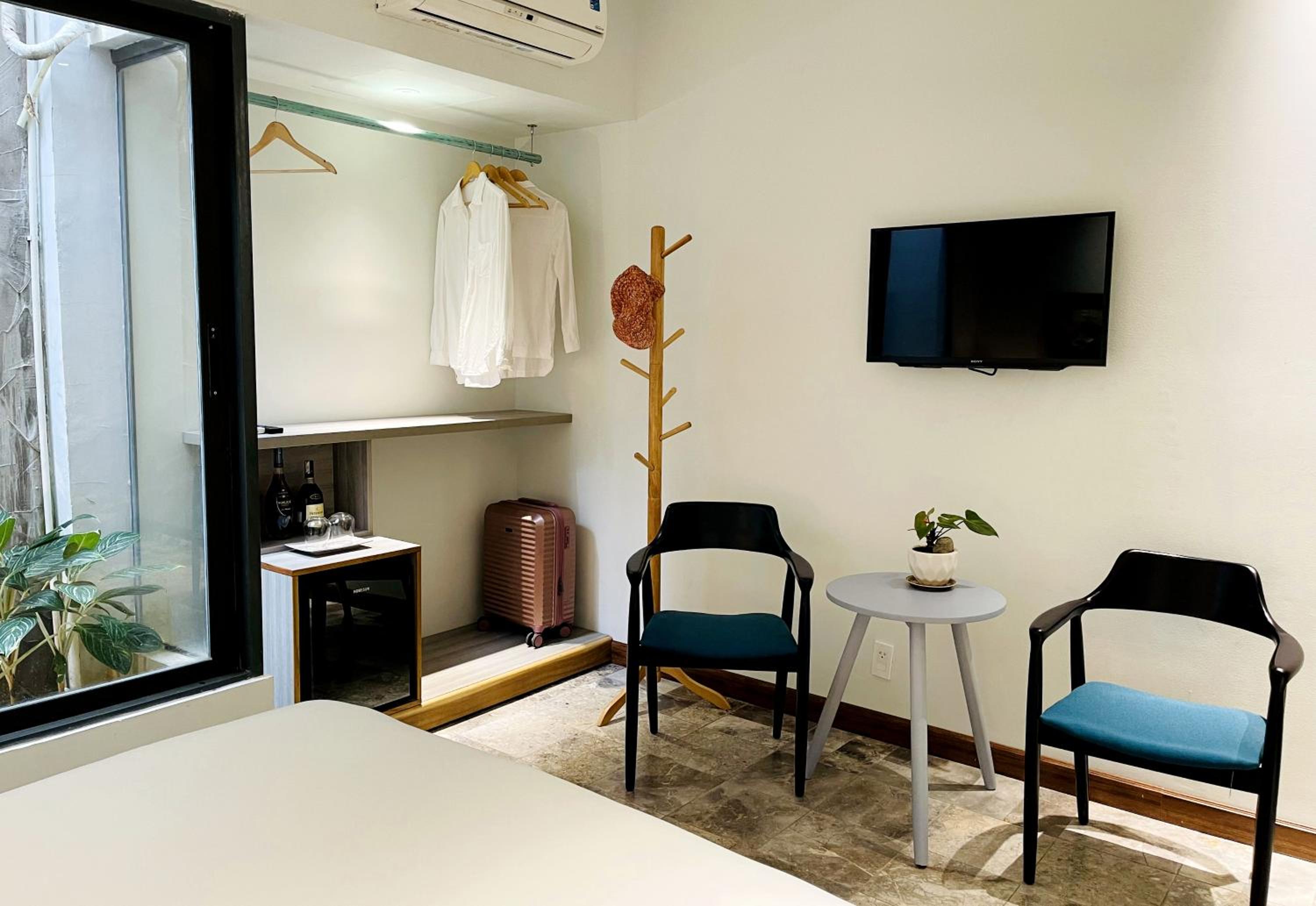 Double Room - Photo 17