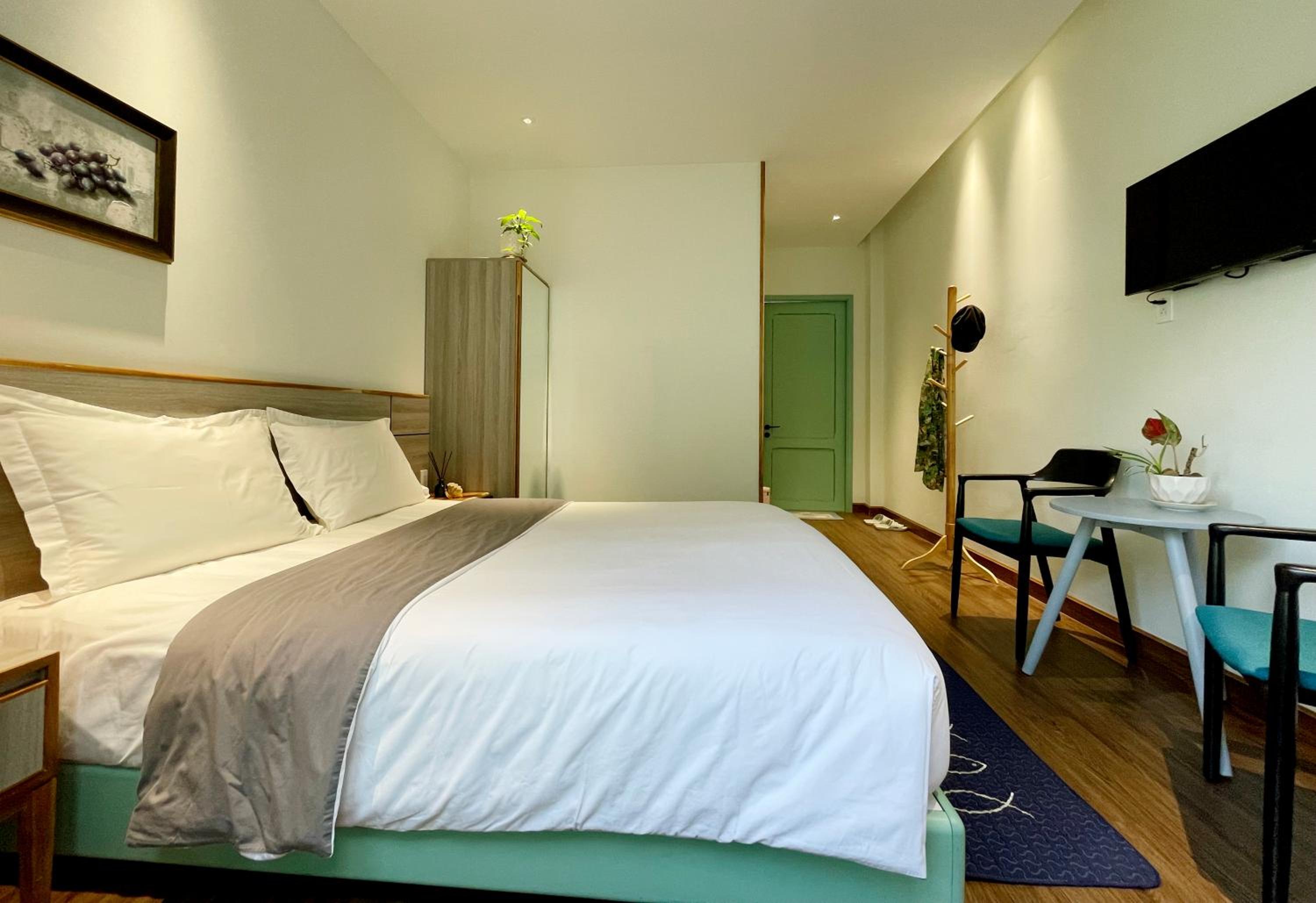 Double Room - Photo 14