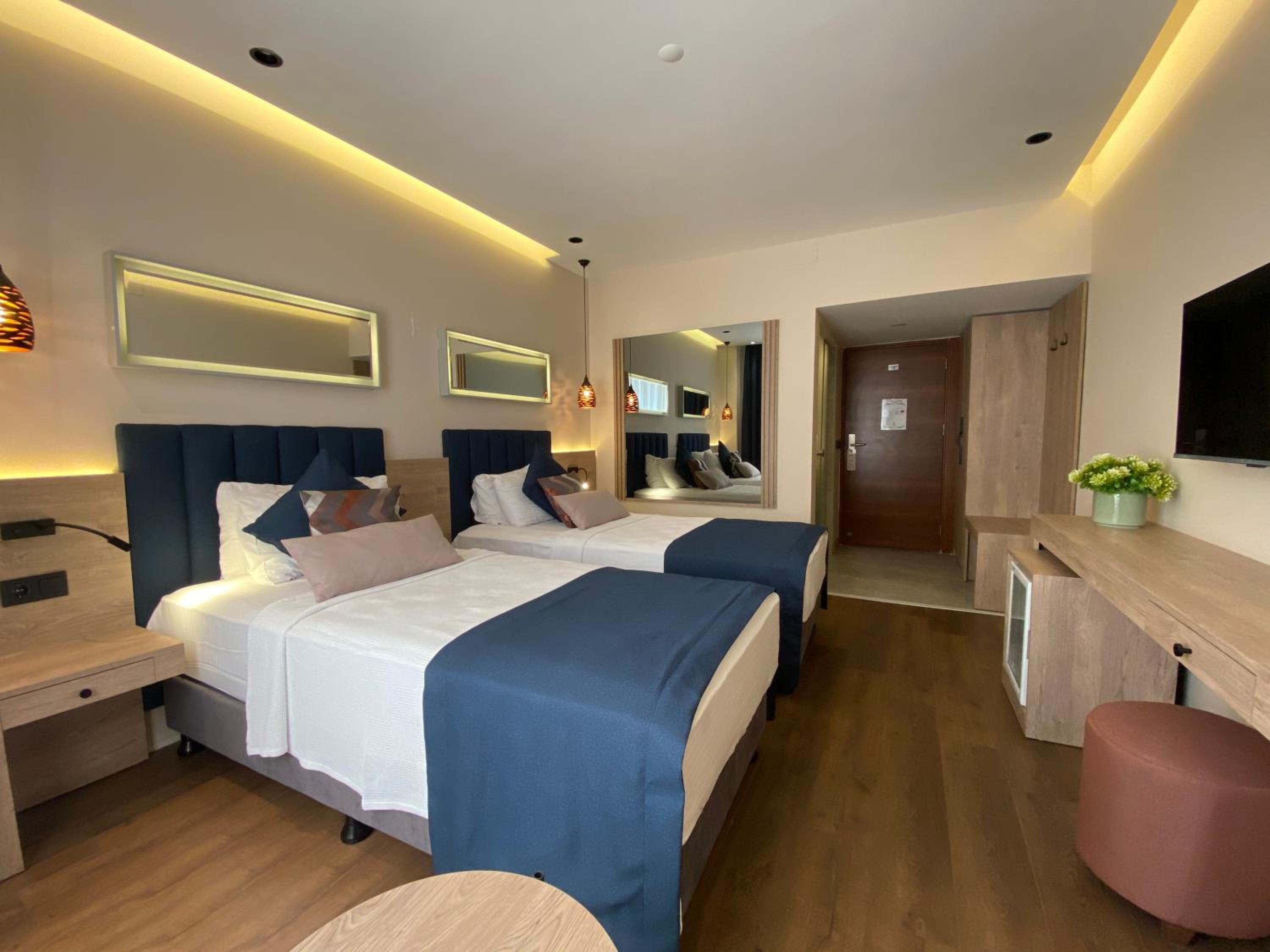 Triple Room photo 2