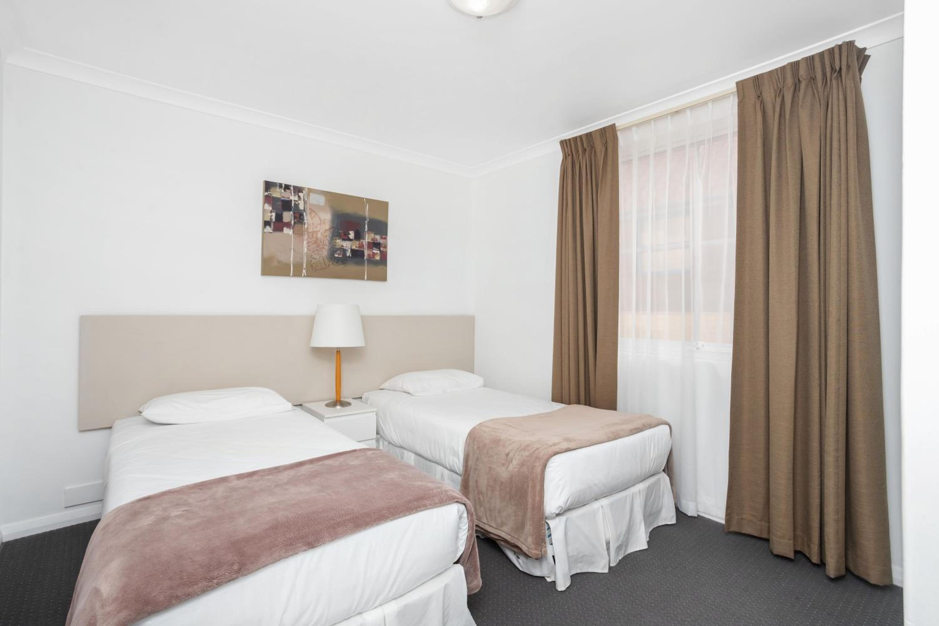2 Bedroom Deluxe Ground Floor Apartment photo 3