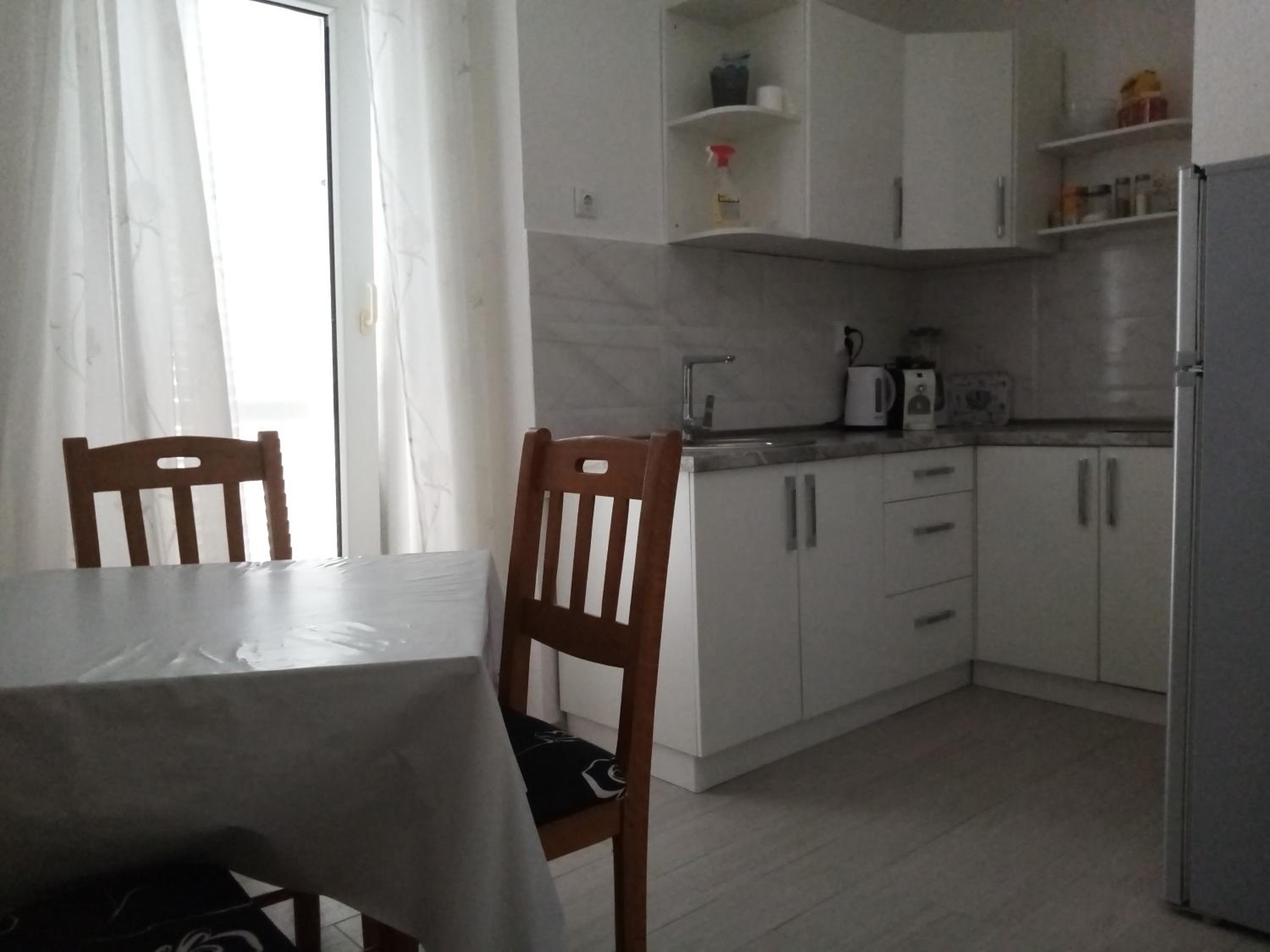 Double Room with Balcony - Photo 2