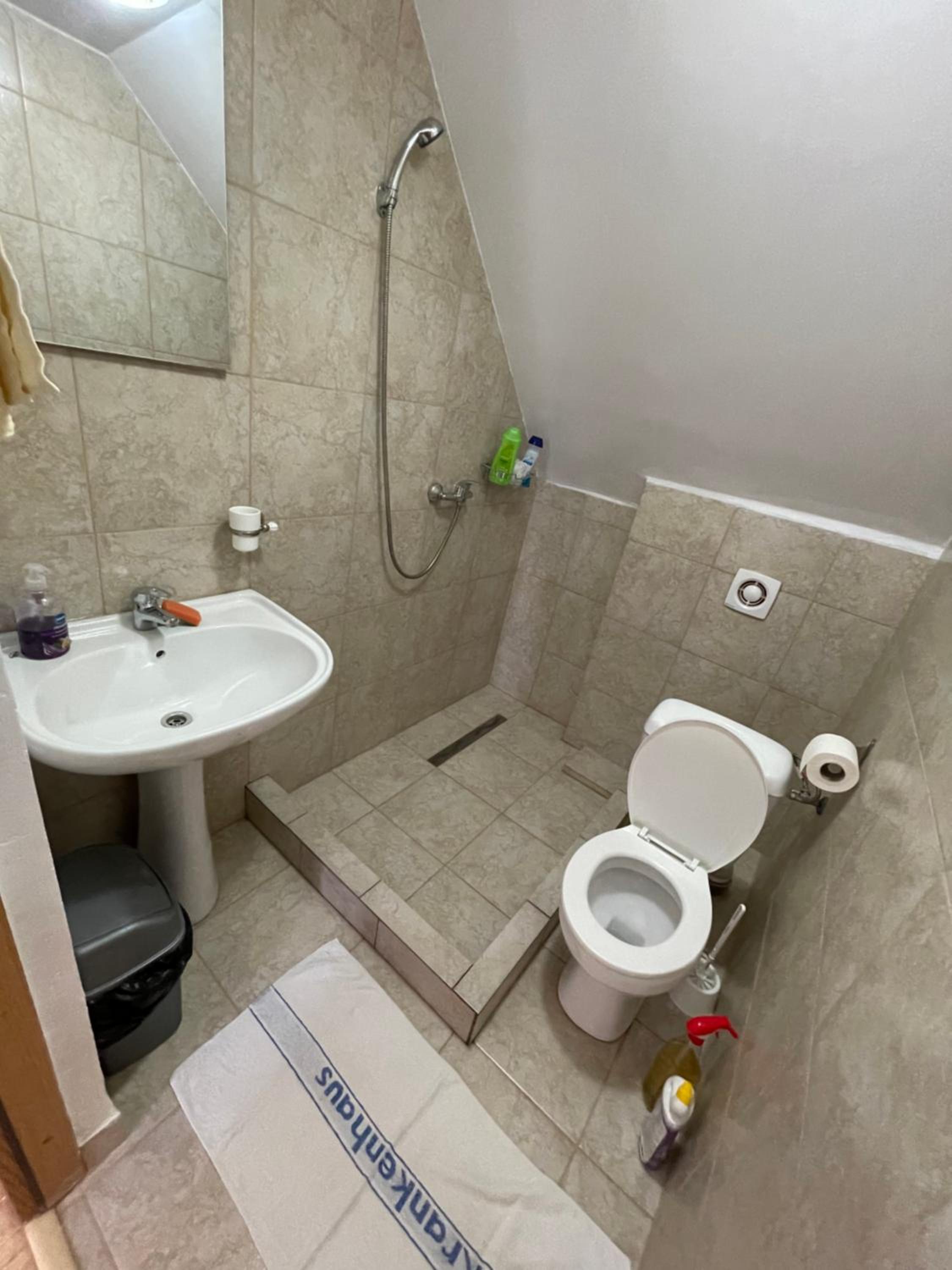Double Room - Photo 3