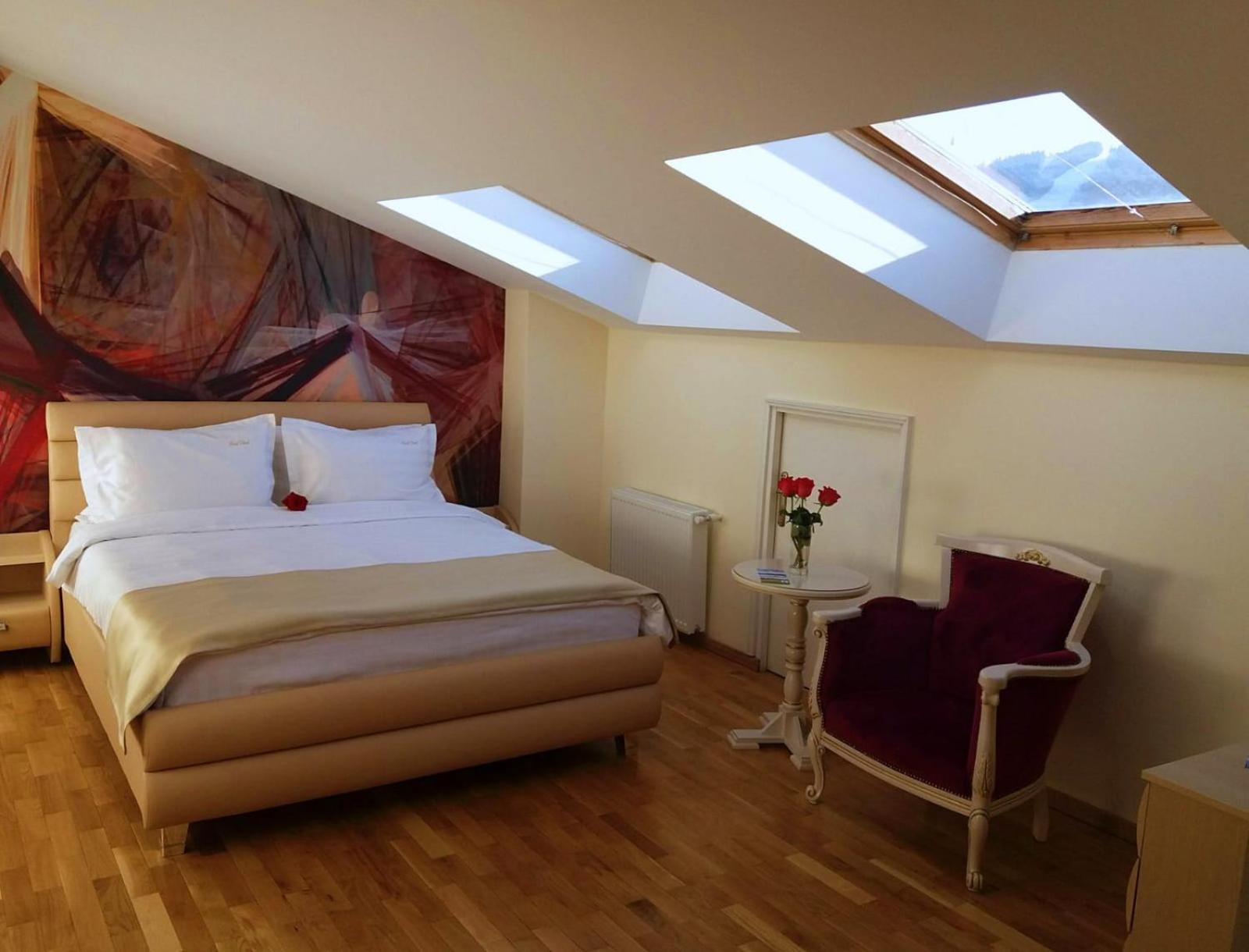 Double Room - Photo 2