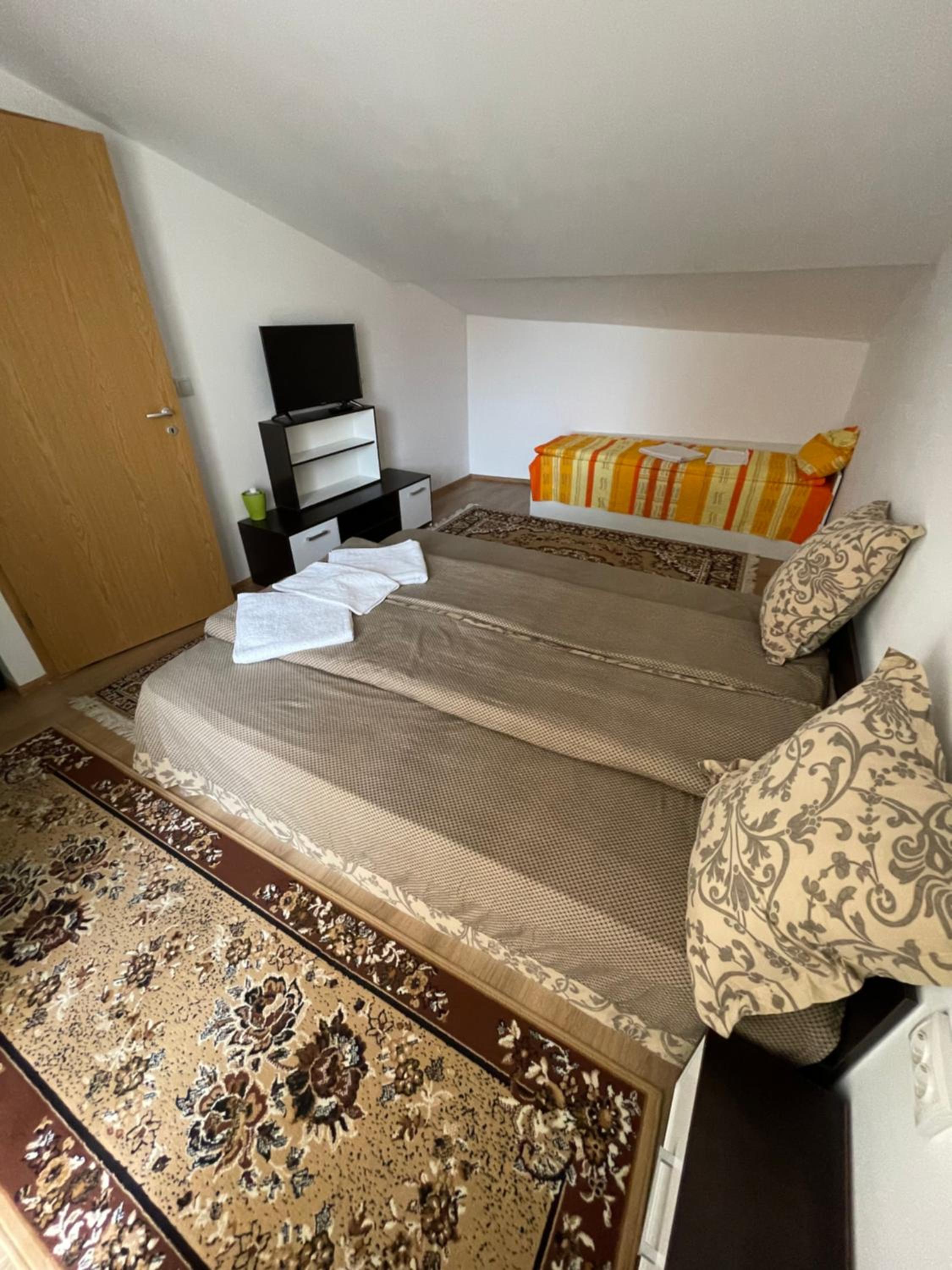 Triple Room - Photo 1