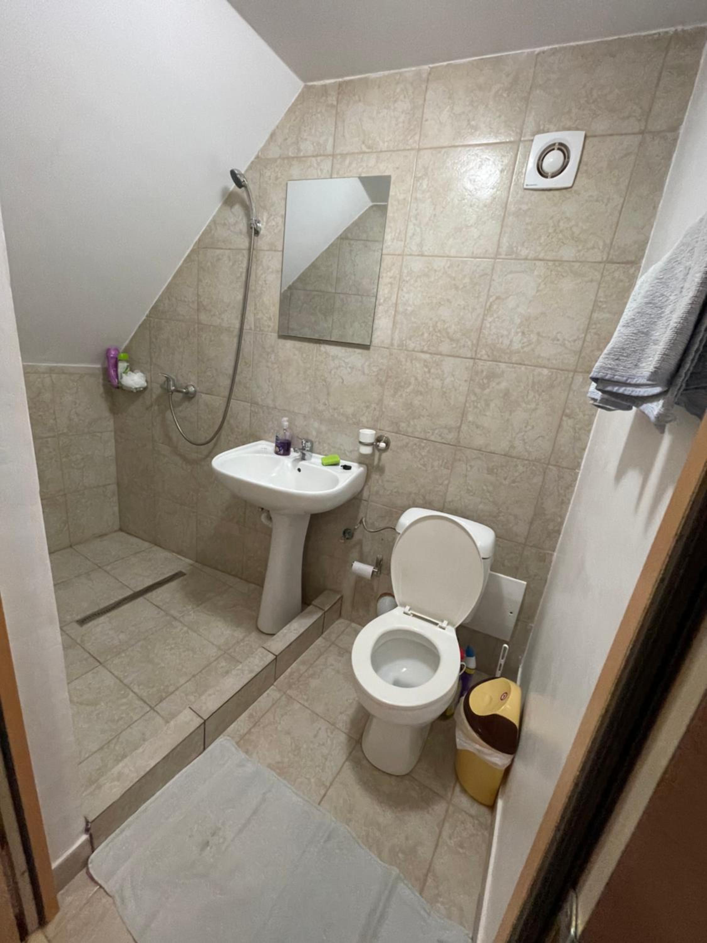 Economy Double Room - Photo 4