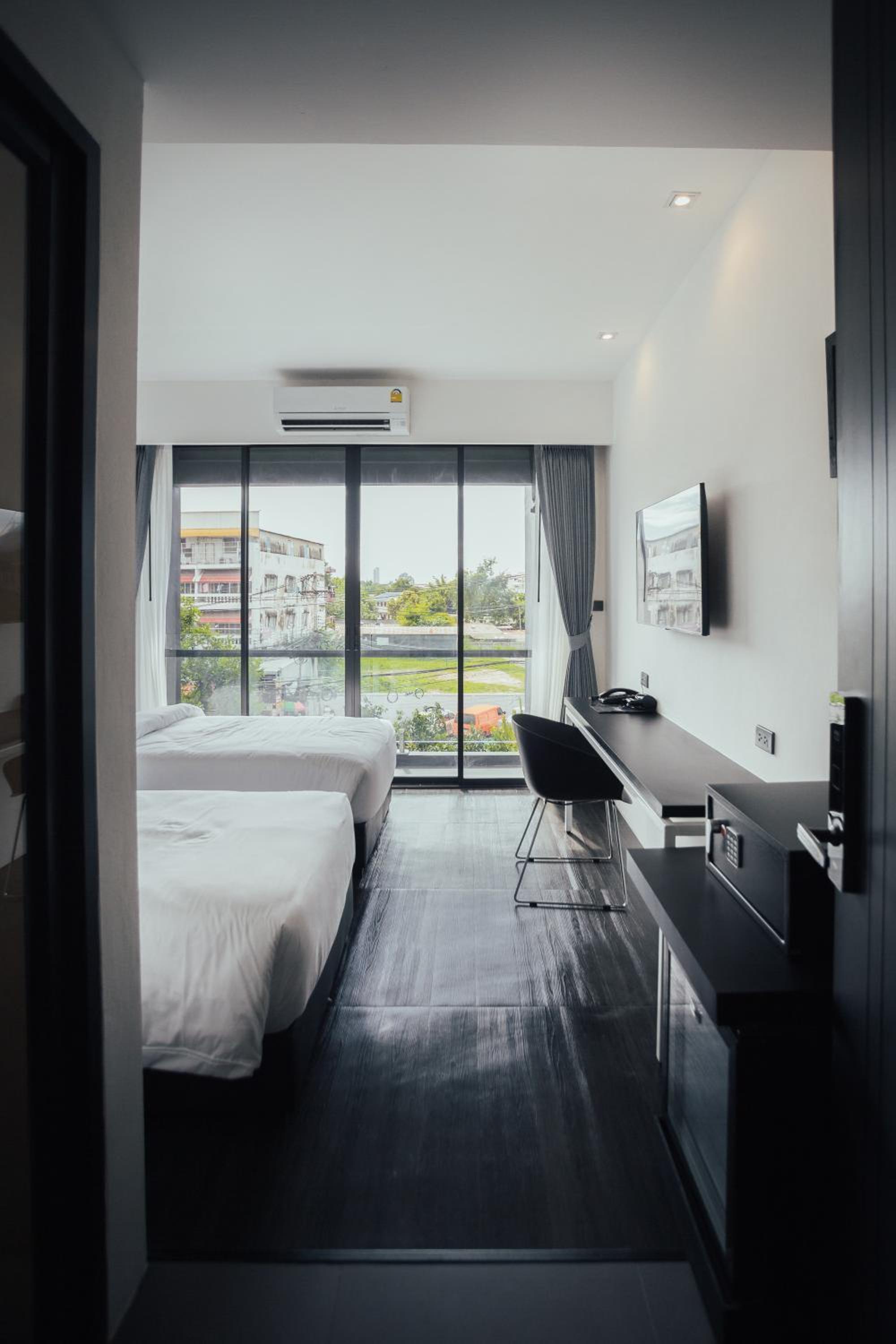 Superior Twin Room - Photo 4