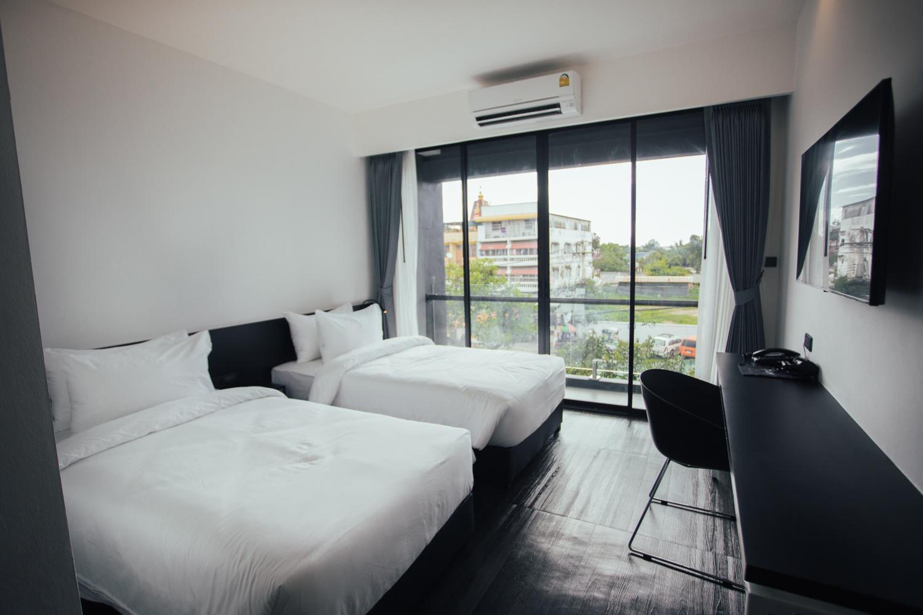 Superior Twin Room - Photo 1