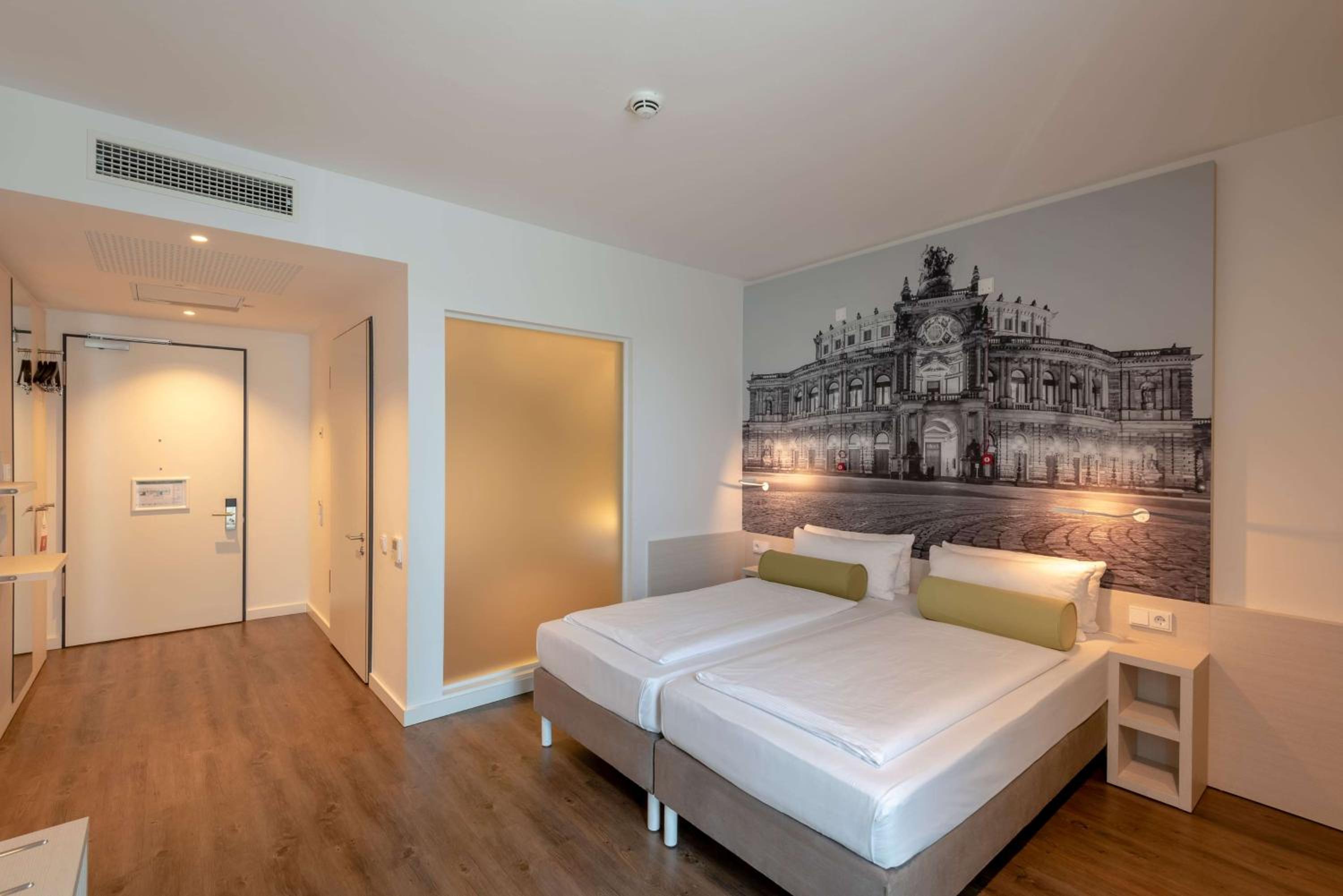 Double Room - Mobility Access - Photo 3