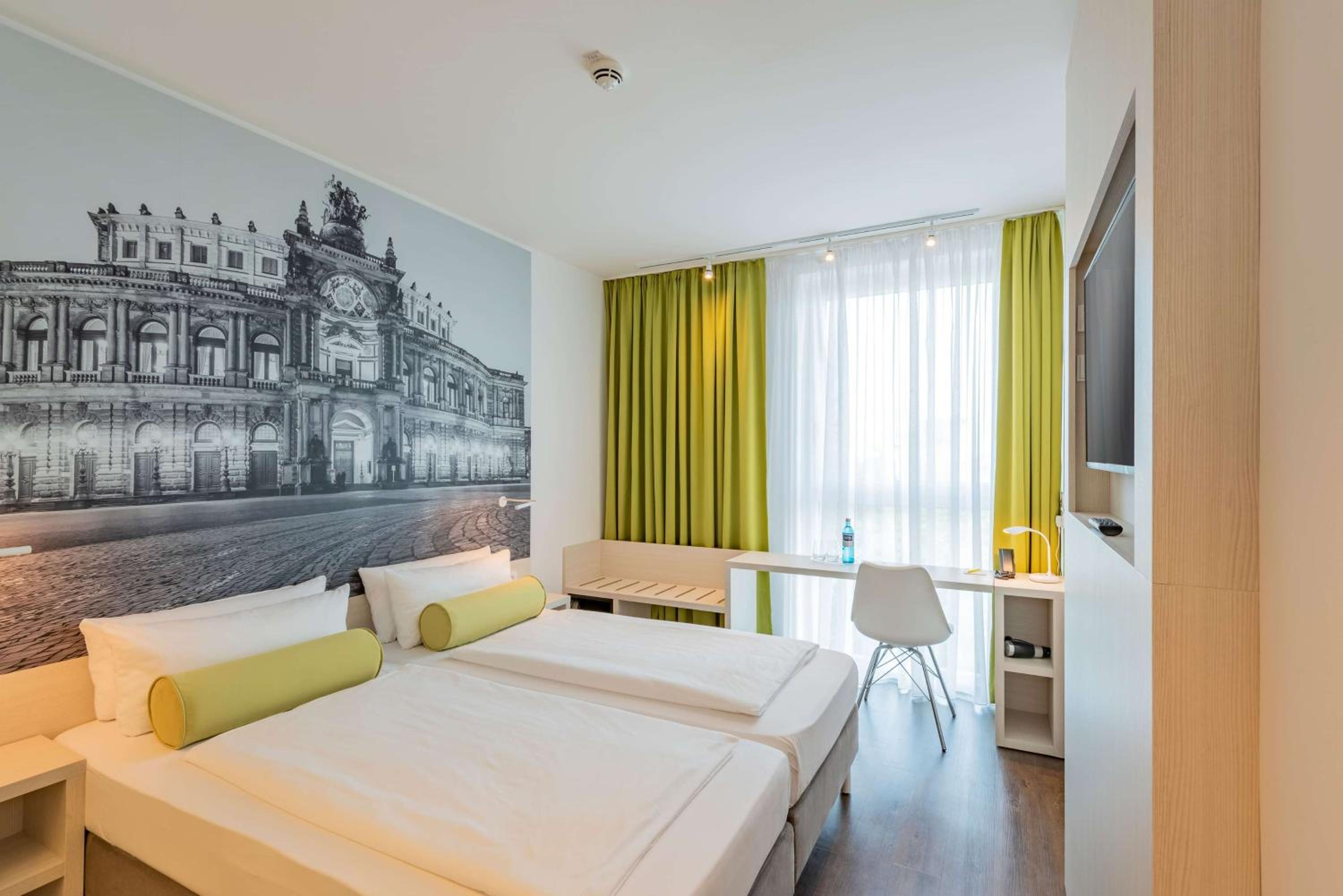 Double Room - Photo 3