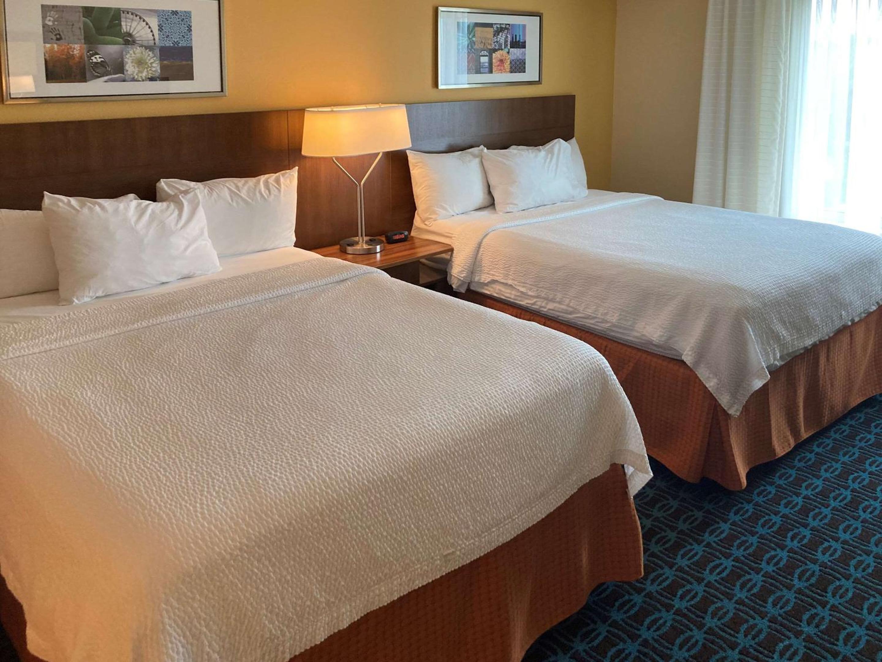 Queen Room with Two Queen Beds - Accessible/Non Smoking