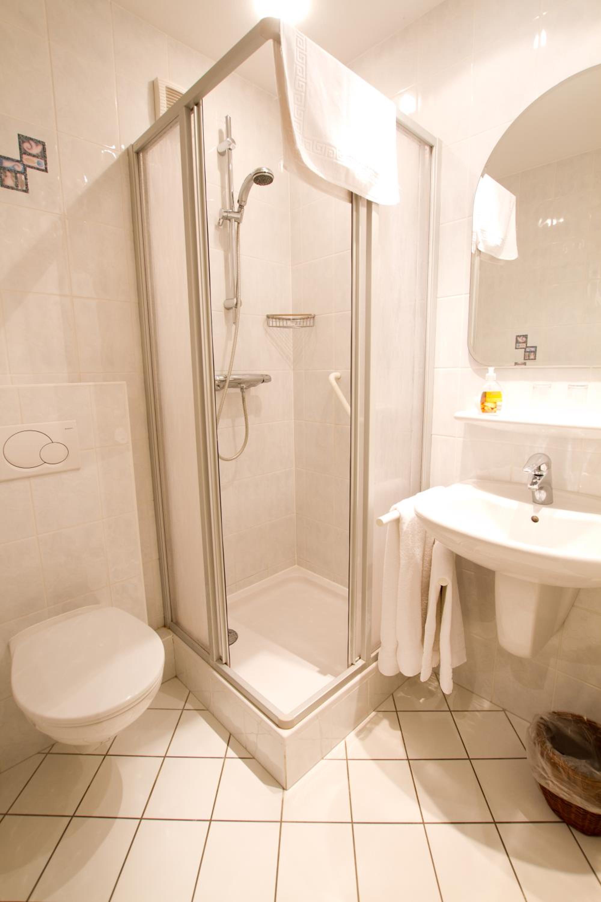 Small Double Room photo 2