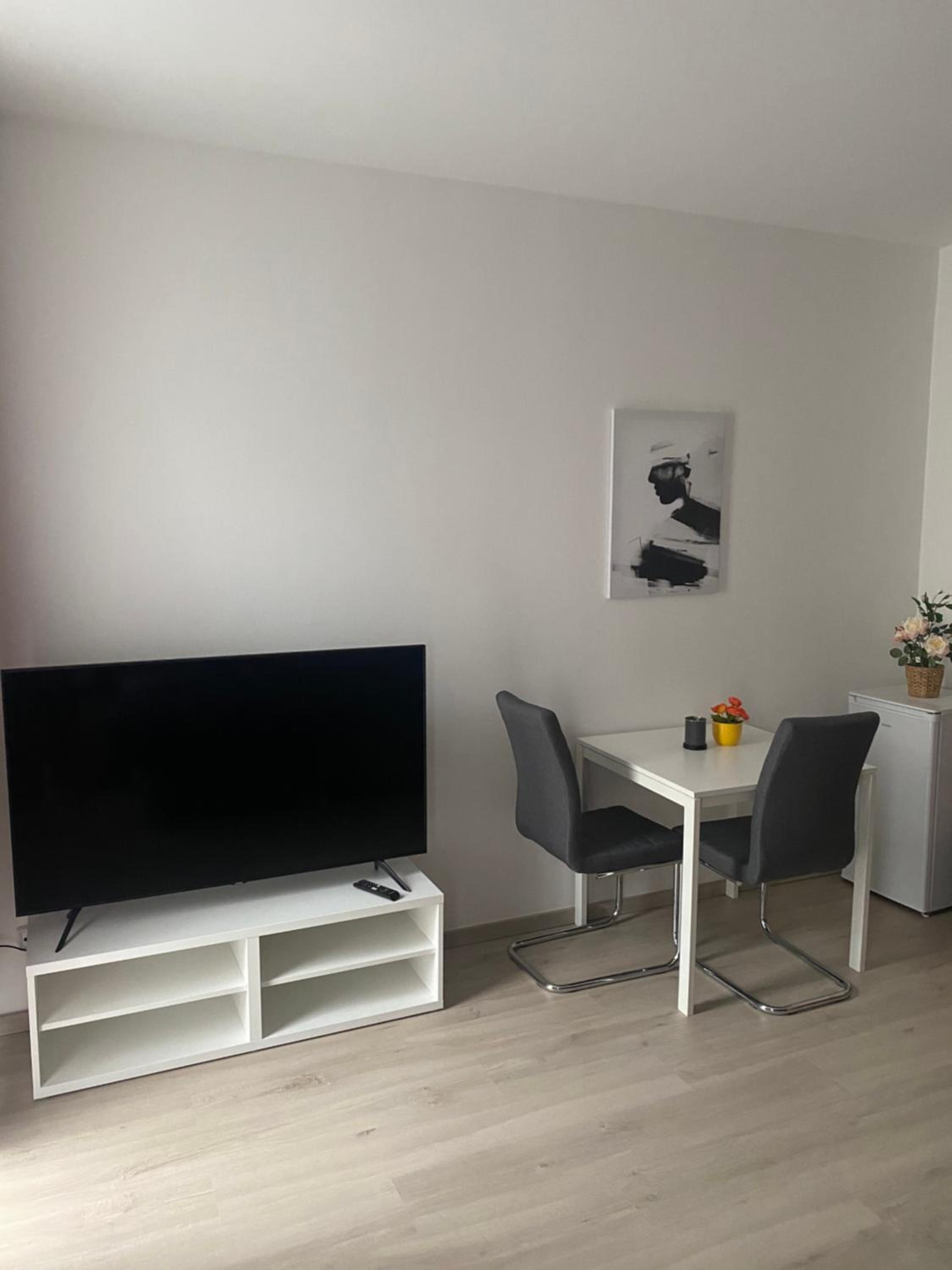 Three-Bedroom Apartment photo 2