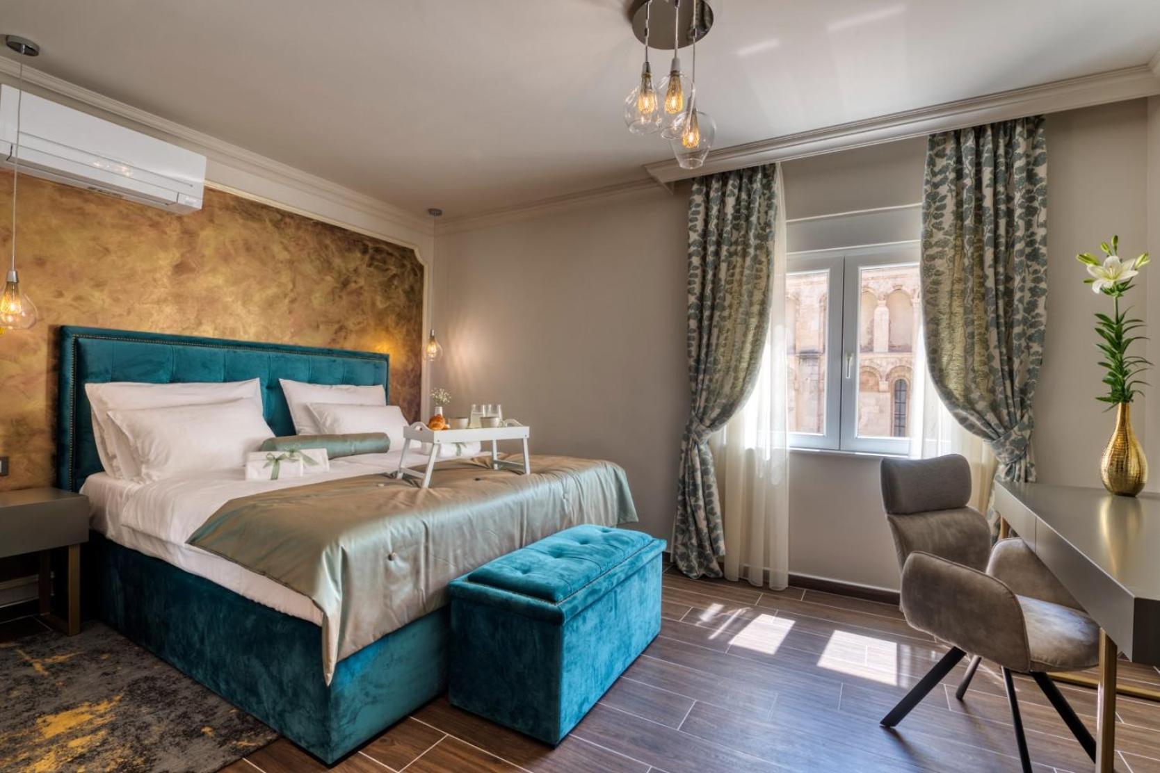 Double Room with Private Bathroom - Photo 1