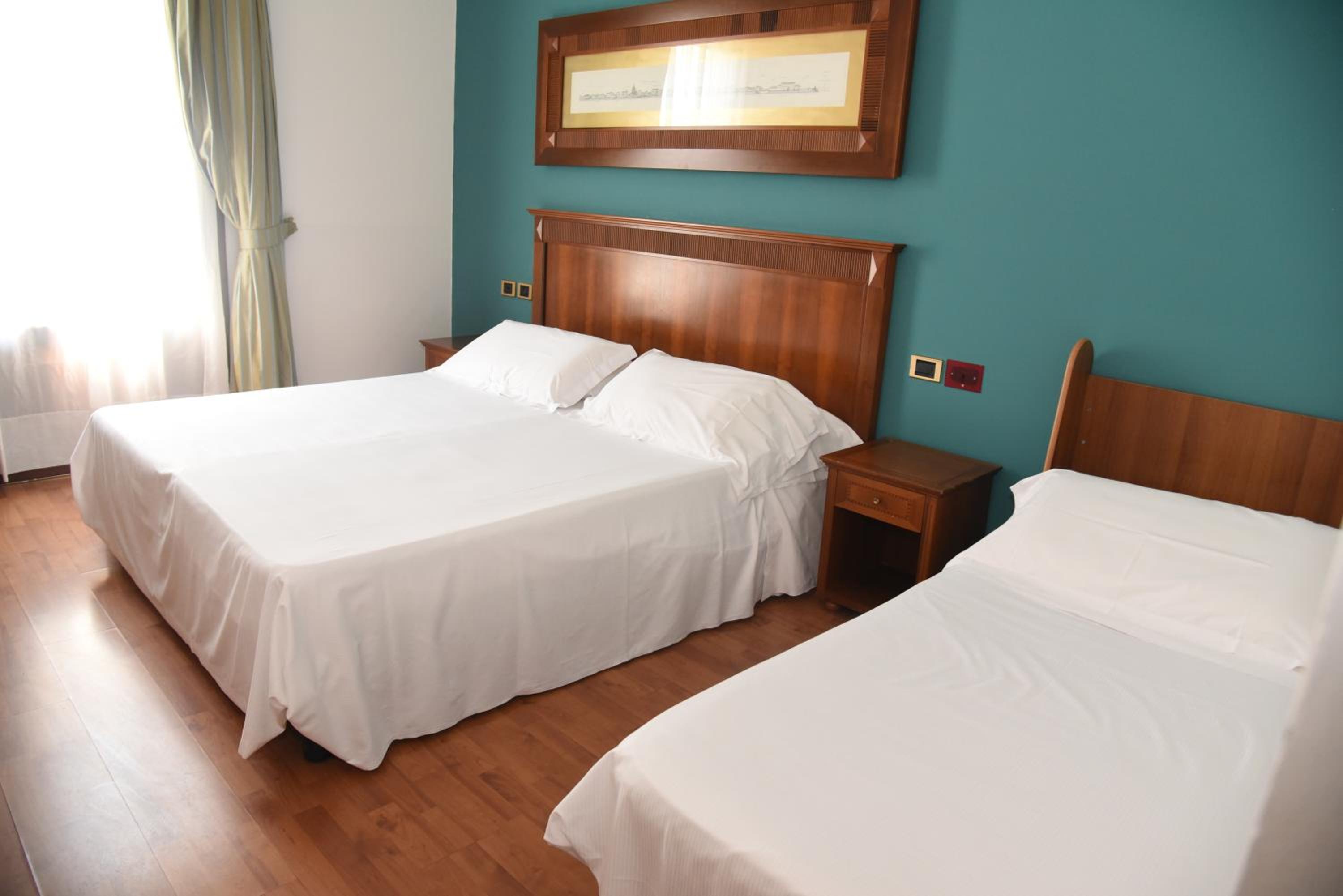 Standard Triple Room - Photo 3