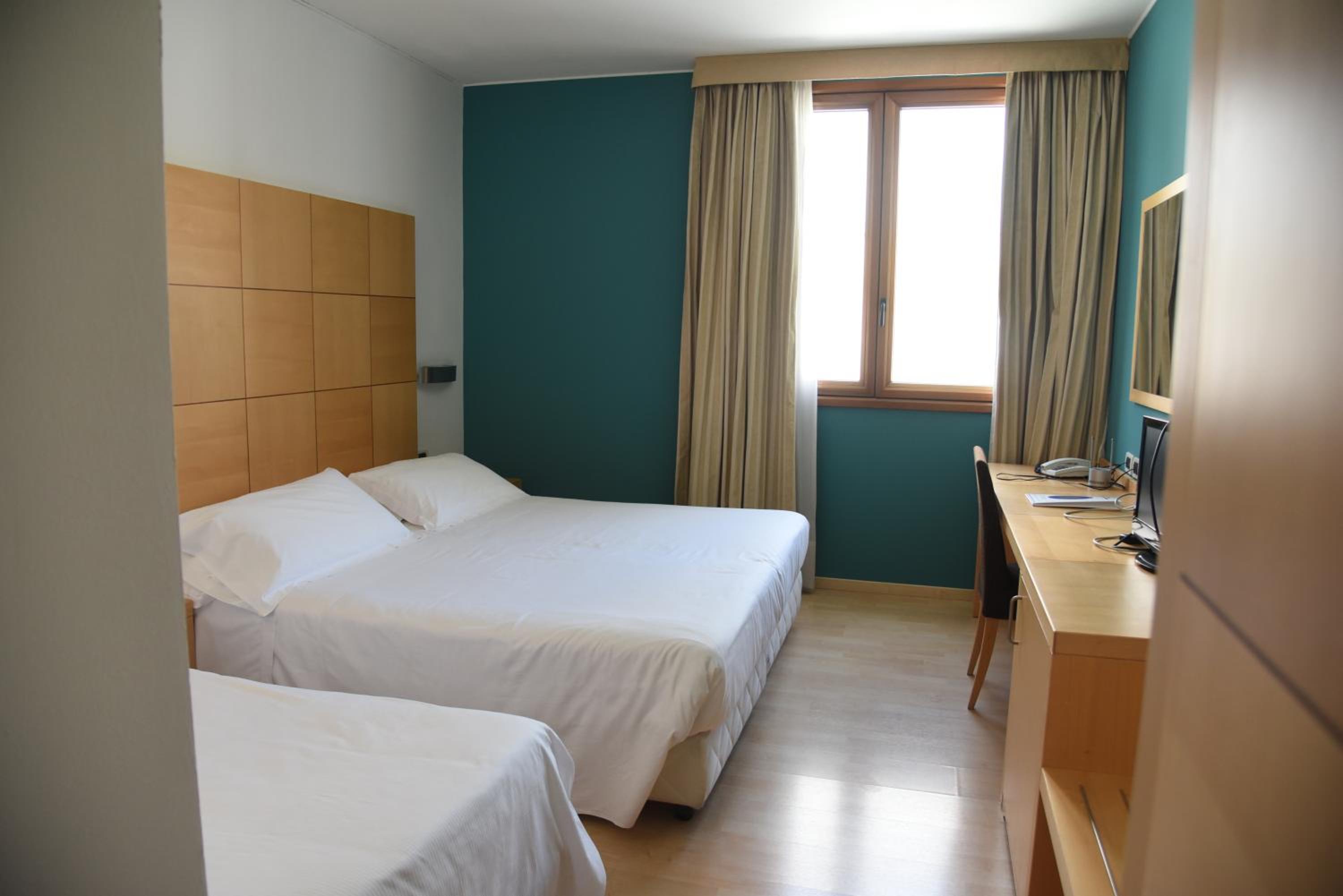 Superior Triple Room - Photo 7