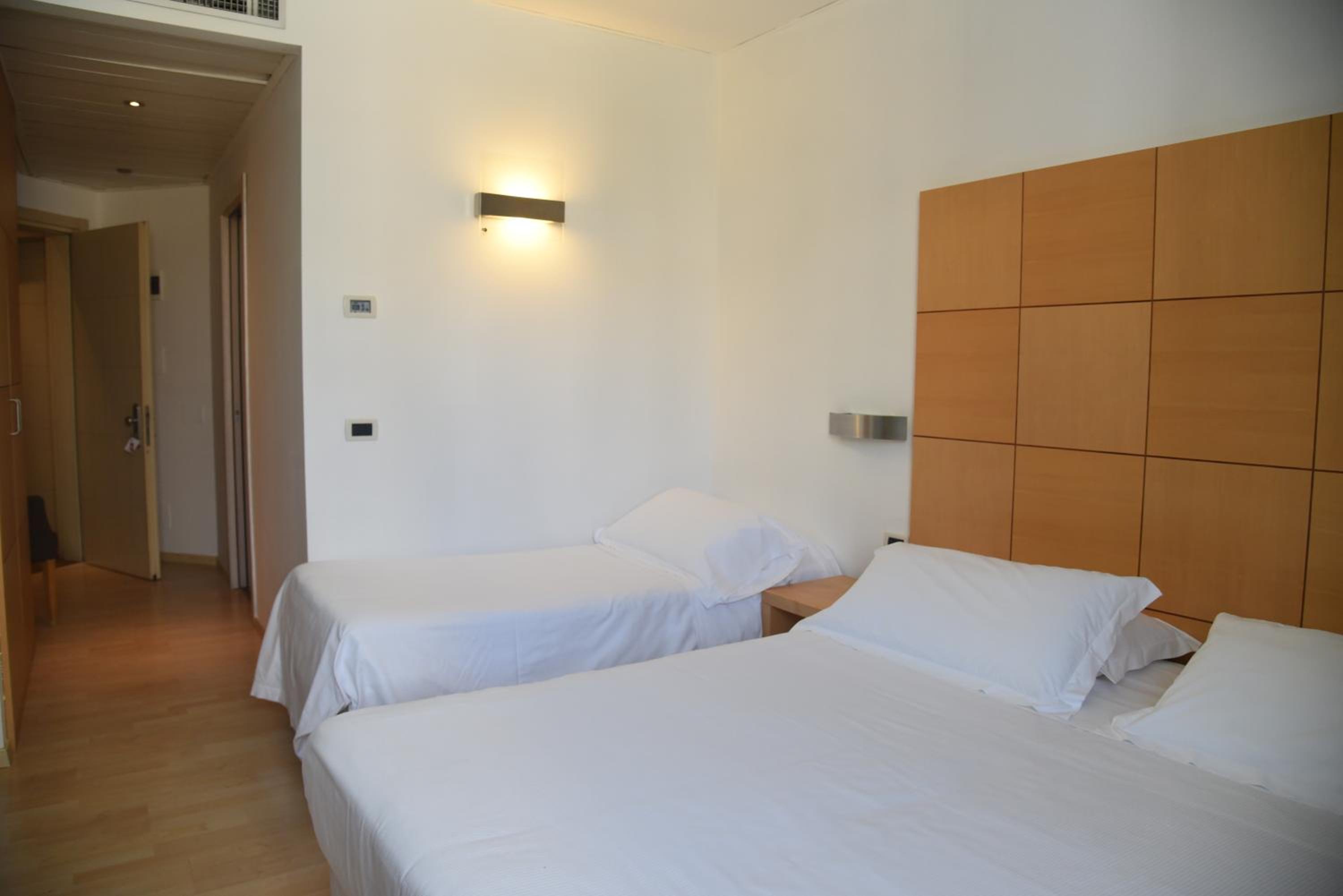 Superior Triple Room - Photo 6