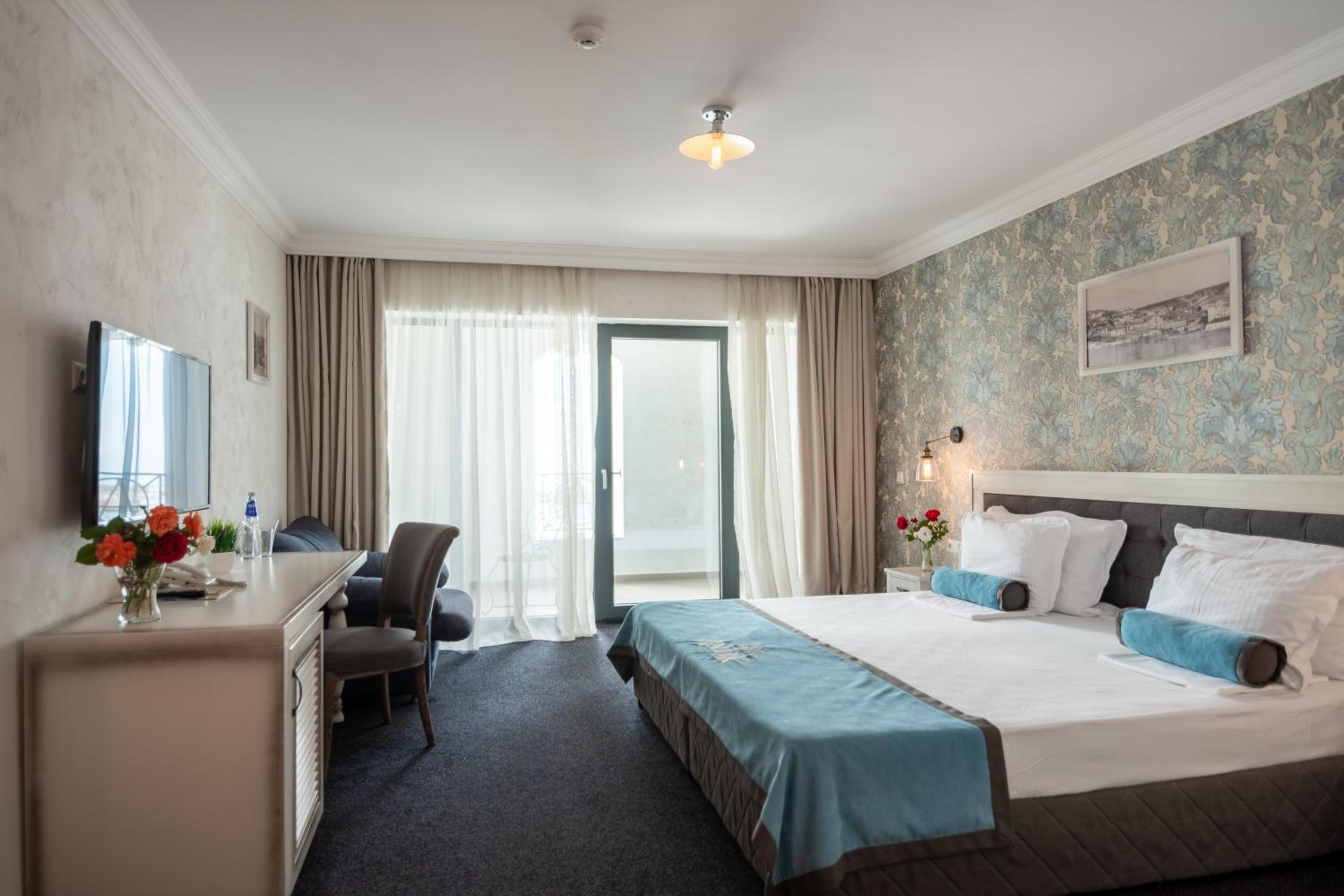Double Room with Sea View - Photo 6