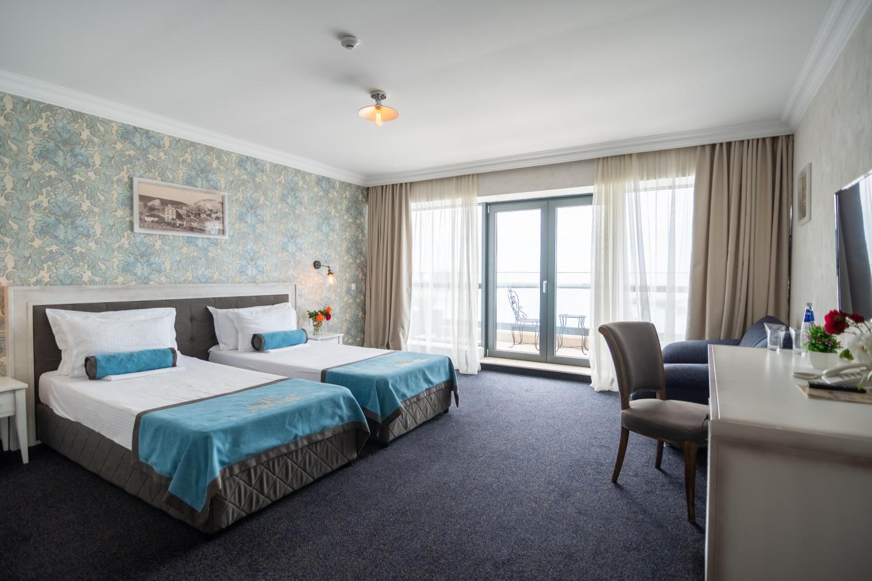 Double Room with Sea View - Photo 7