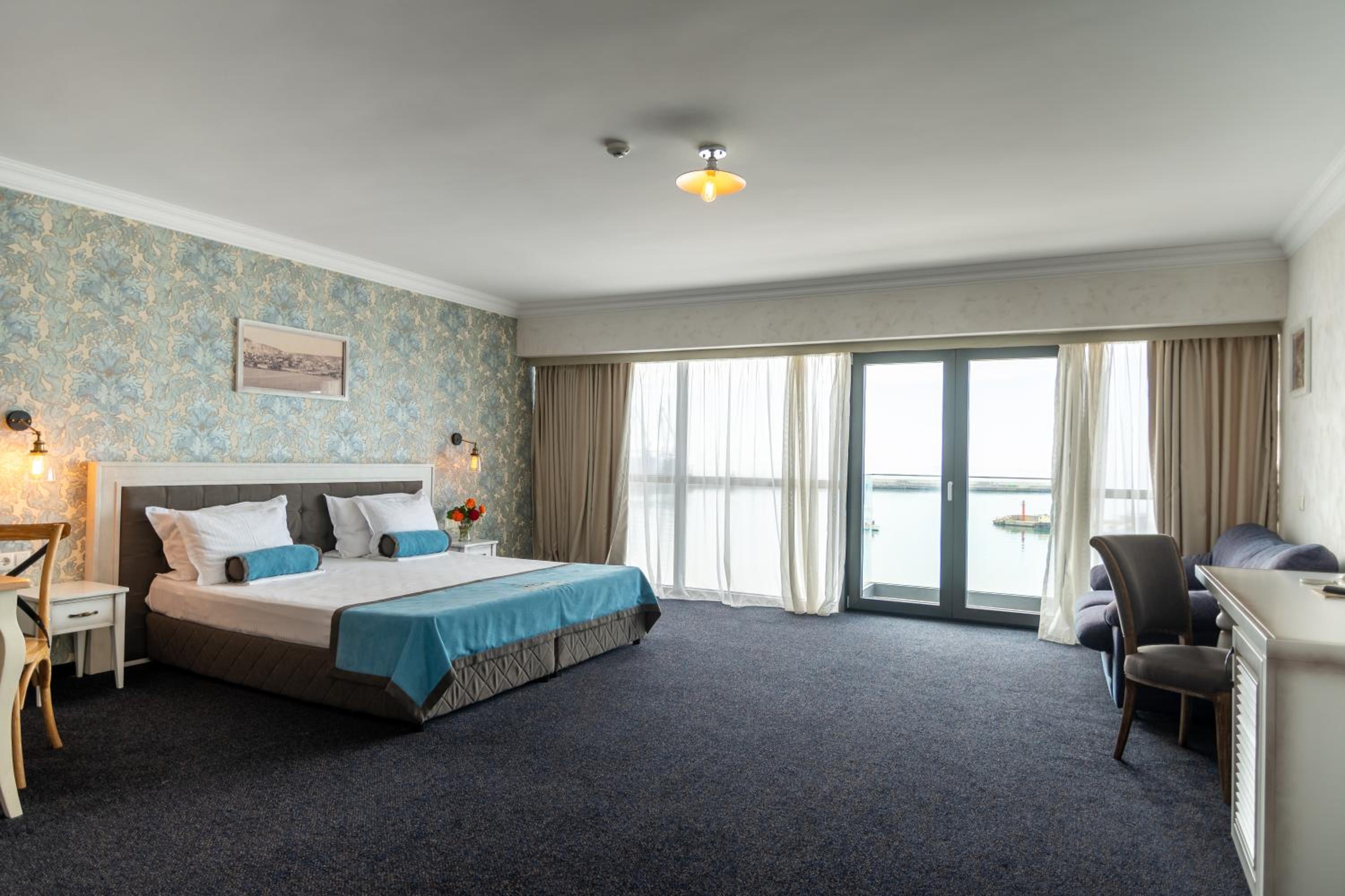 Studio with Sea View (2 Adults + 2 Children) - Photo 1