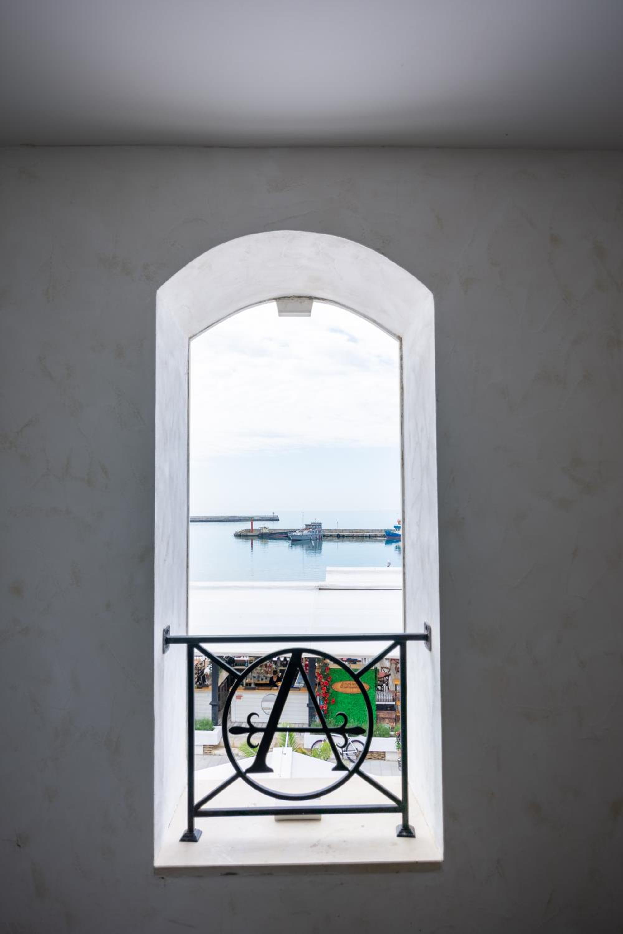Double Room with Sea View - Photo 11