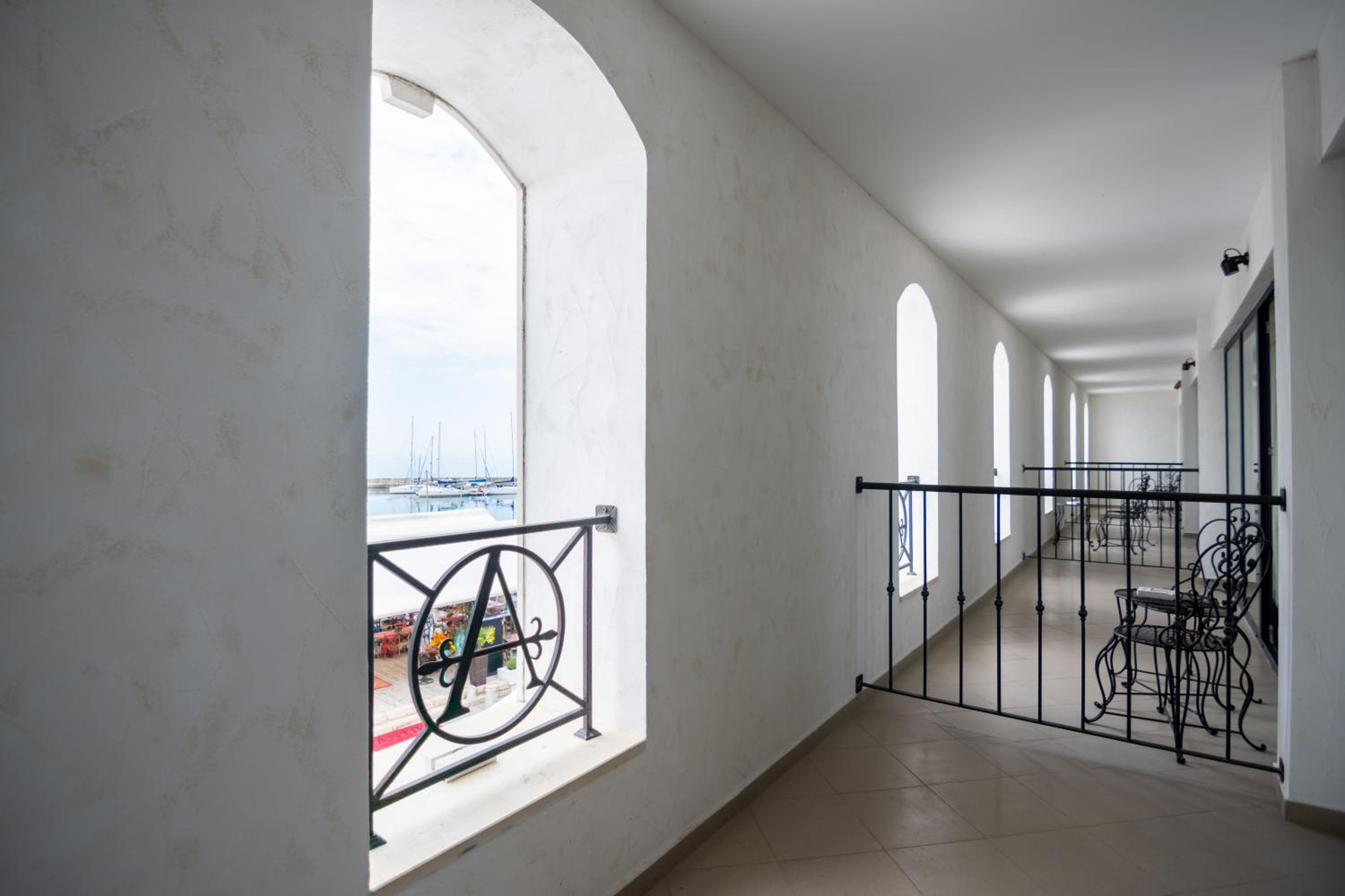 Double Room with Sea View - Photo 4