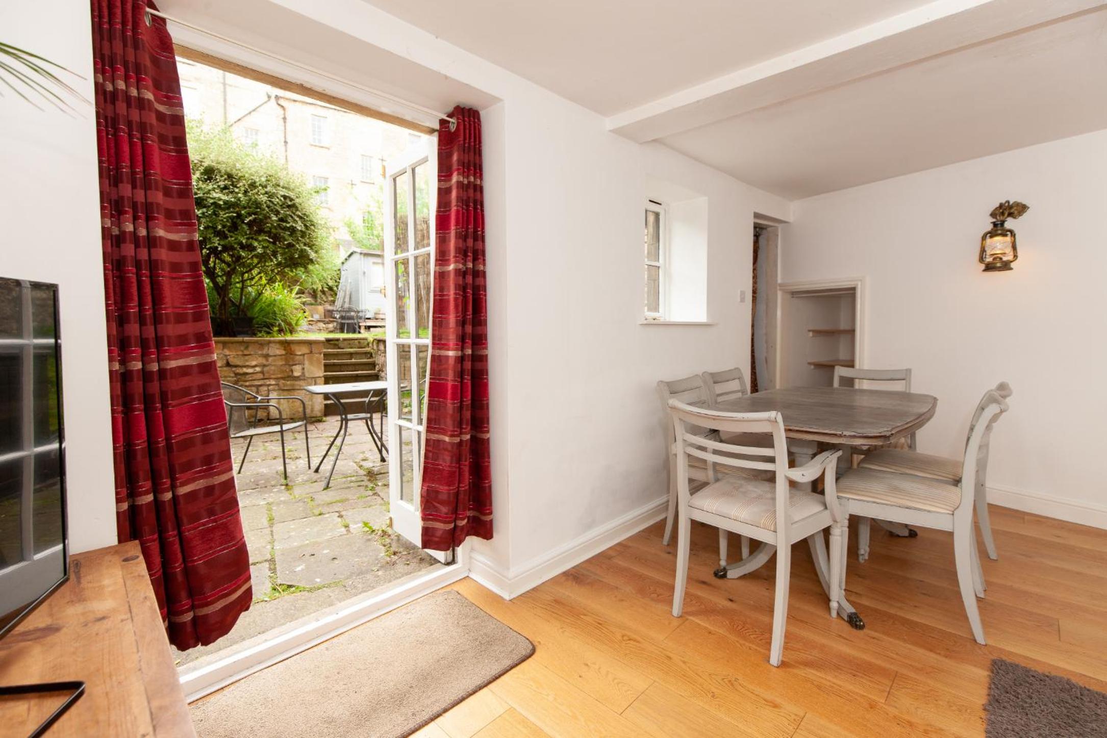 Apartment - Split Level photo 2