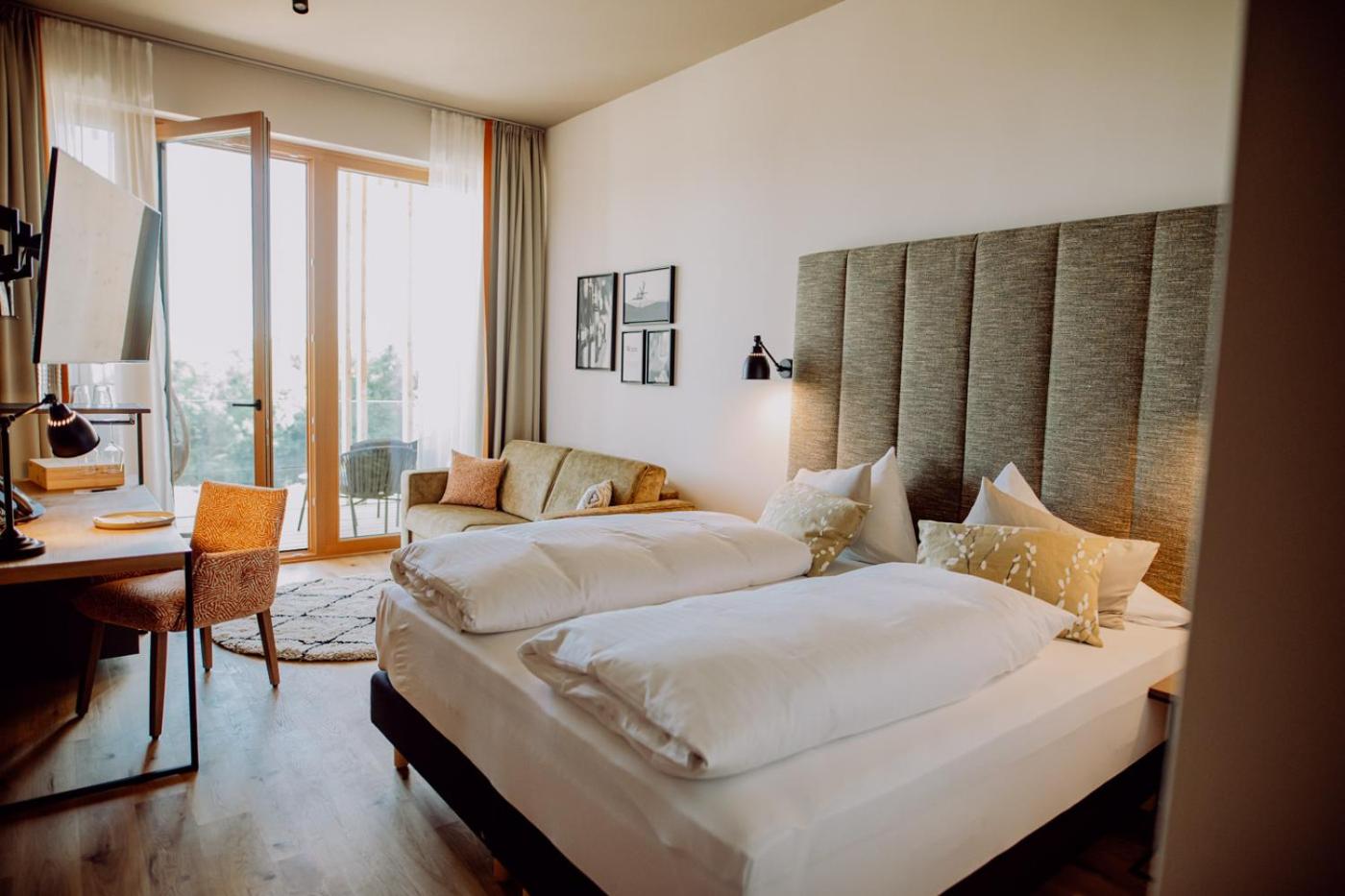 Deluxe Double Room with Balcony - Photo 2