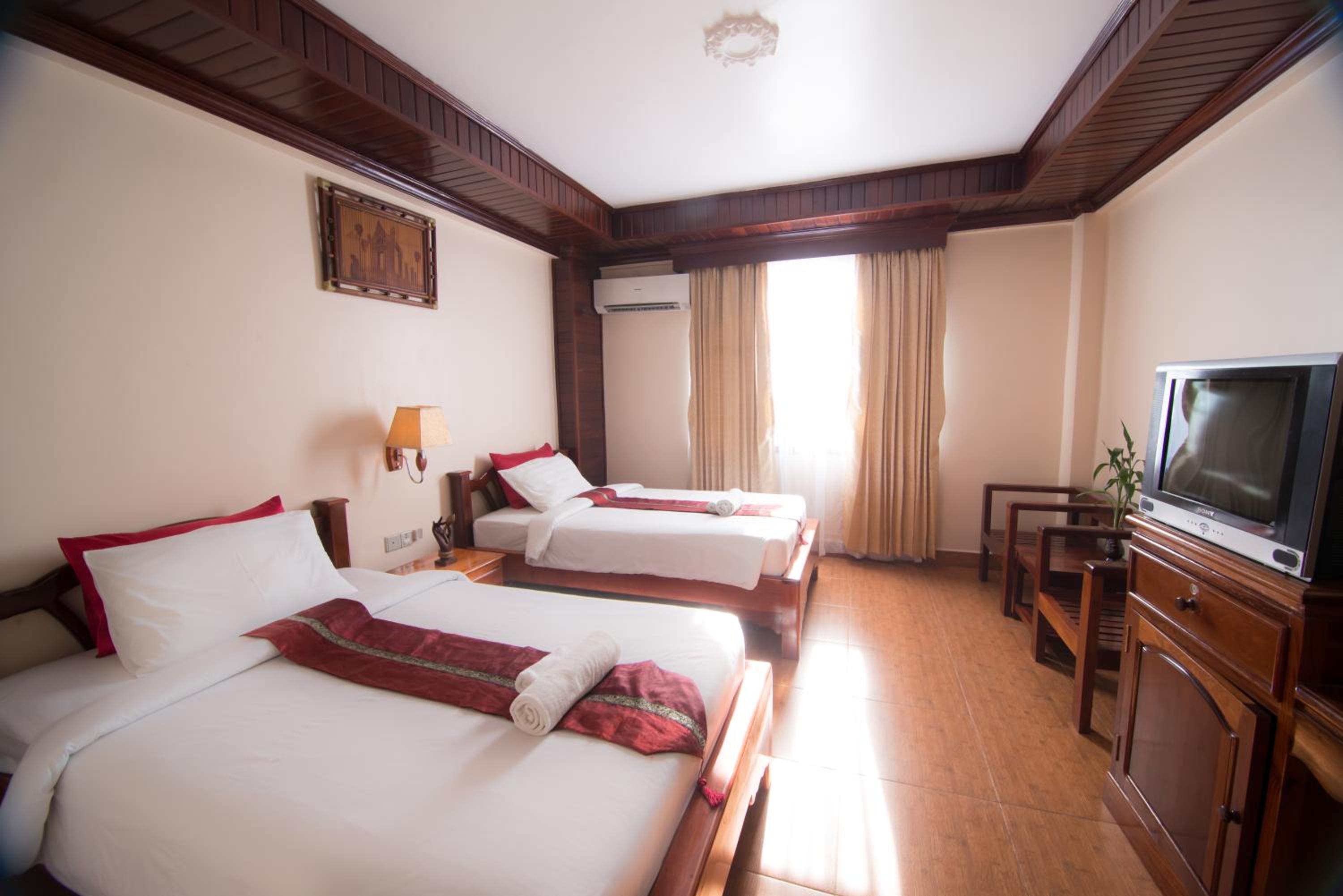 Standard Twin Room - Photo 7