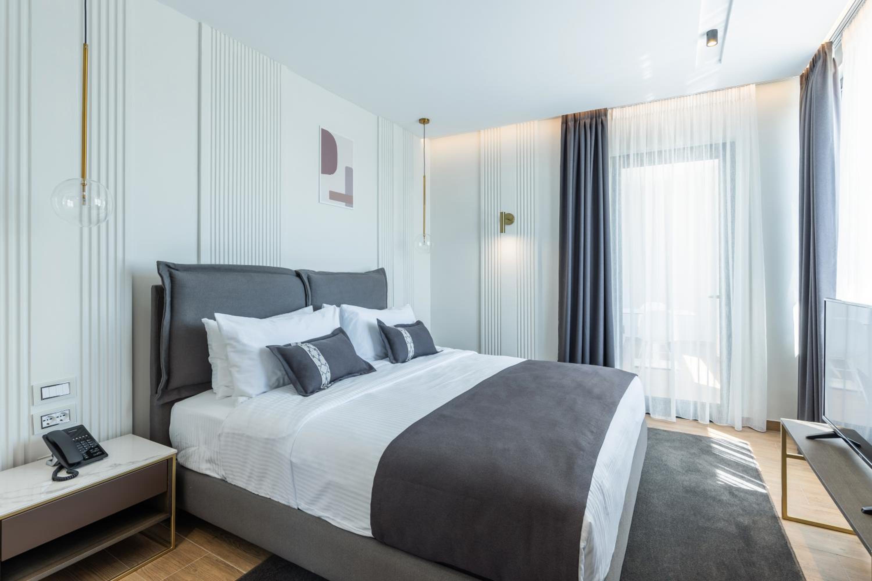 Standard Room with Courtyard View