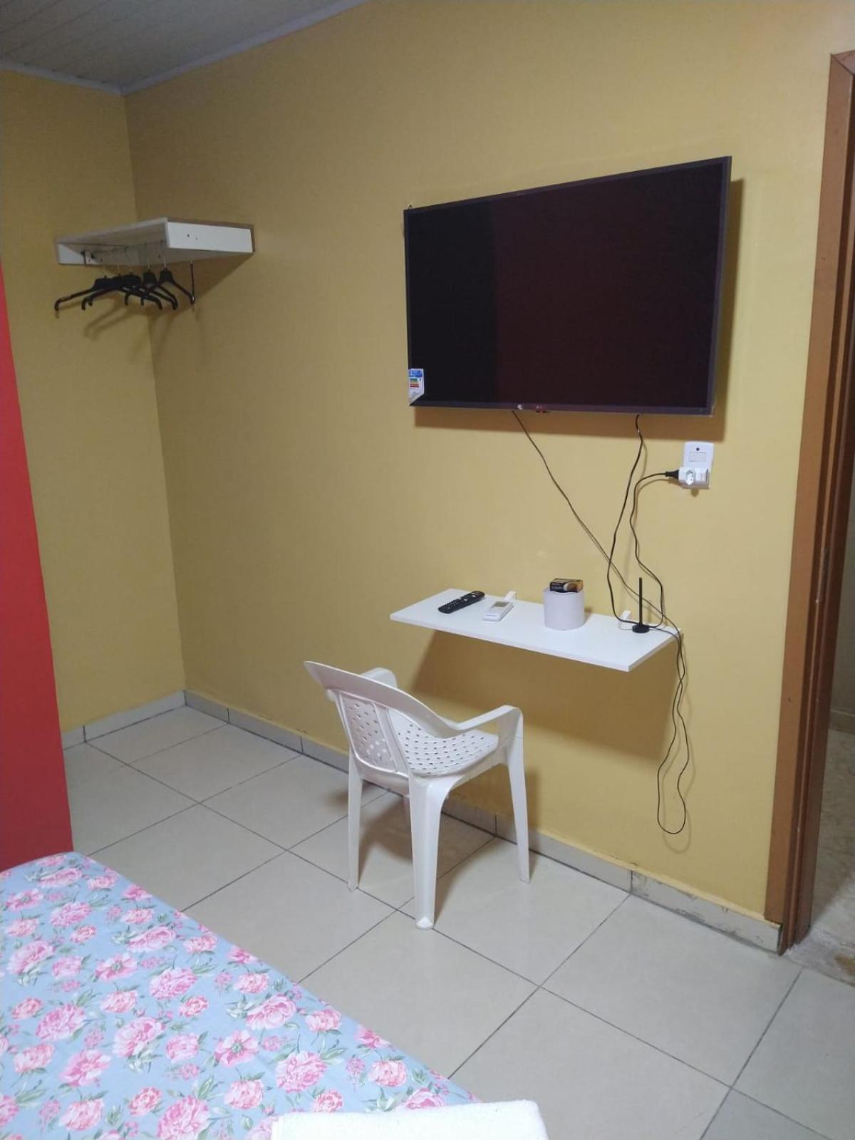 Deluxe Room (2 Adults + 1 Child) - Photo 3