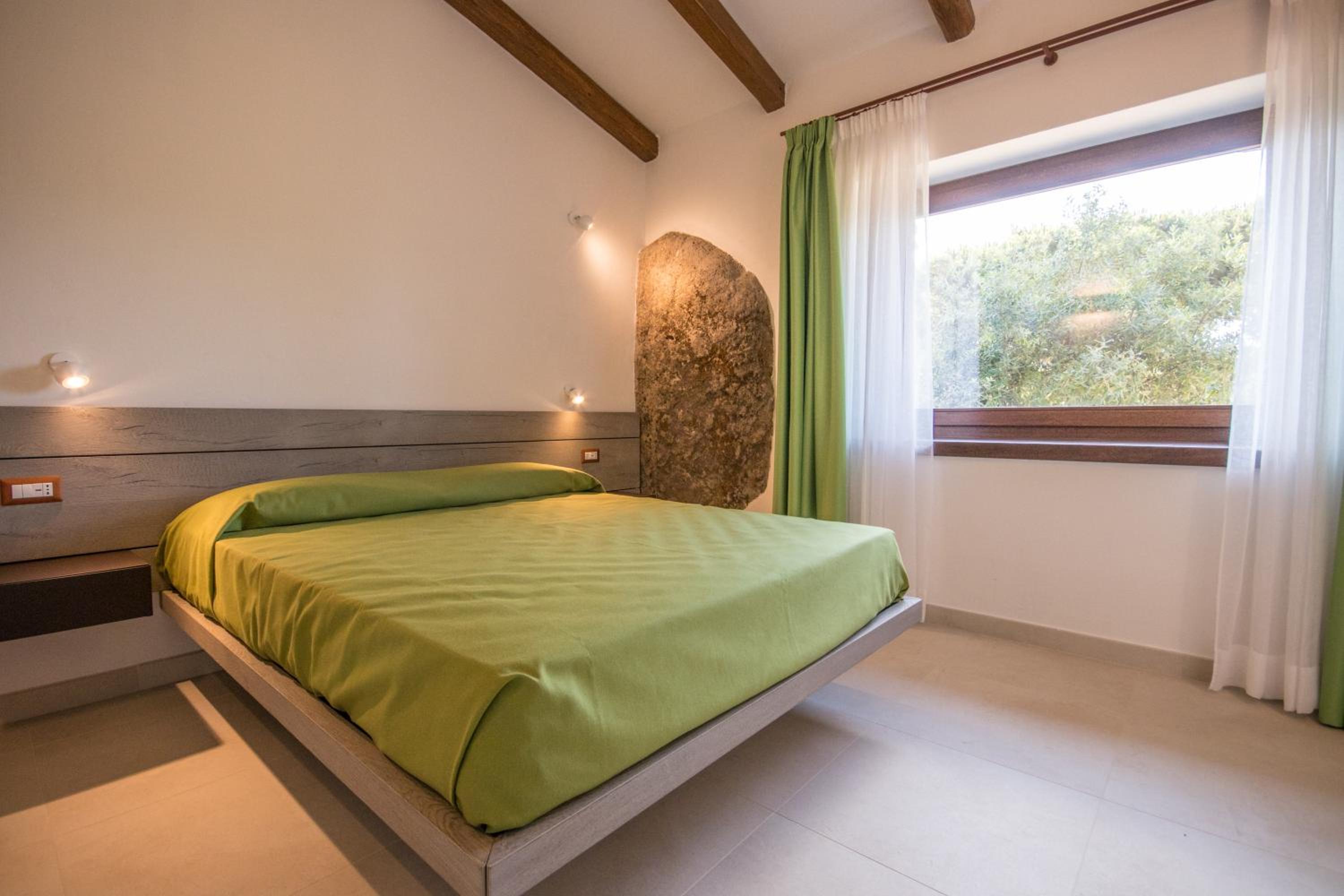 Two-Bedroom House photo 2